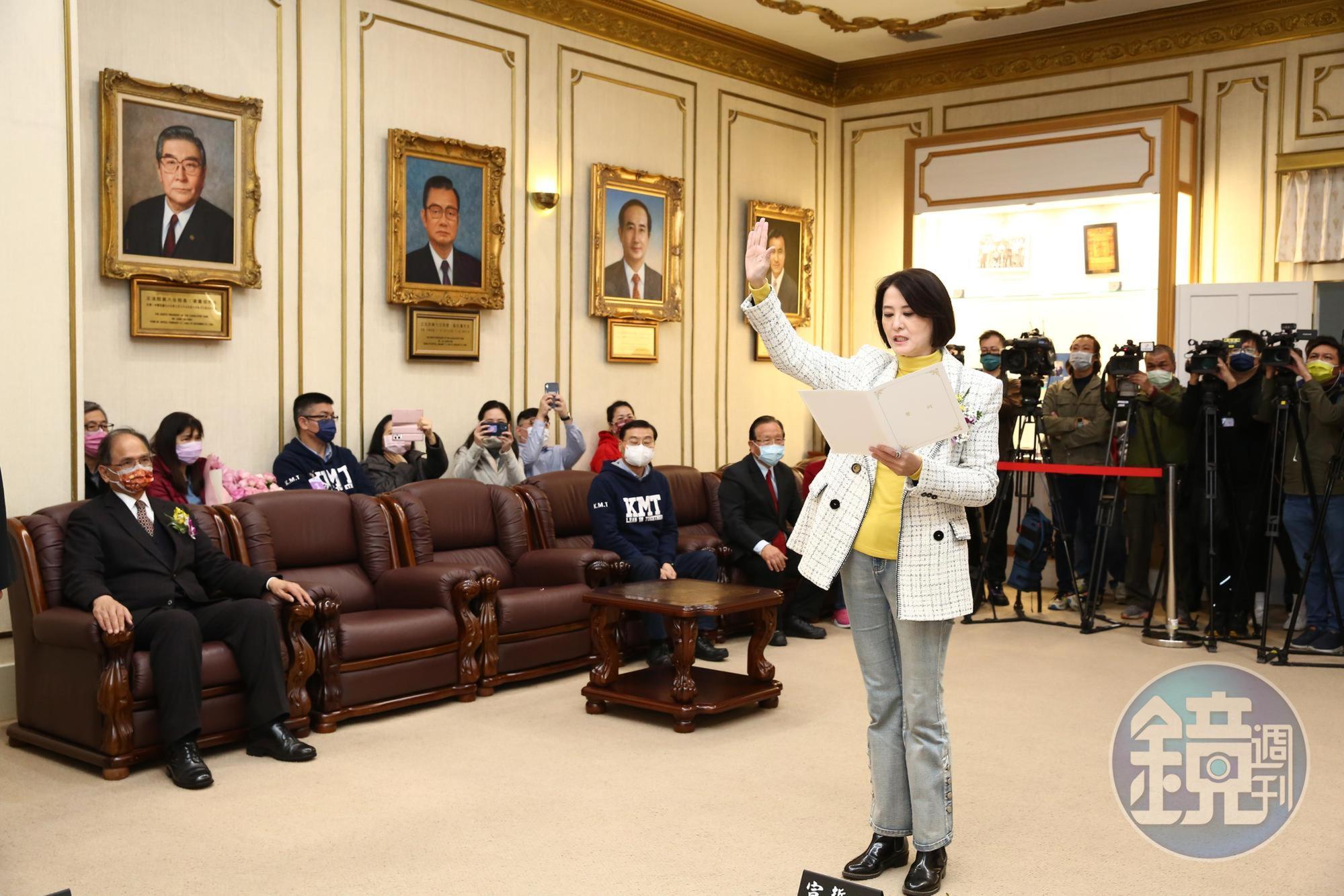 談及黨內陷入徵召或初選的兩難,王鴻薇坦言「不完全贊同初選」。(本刊資料照)