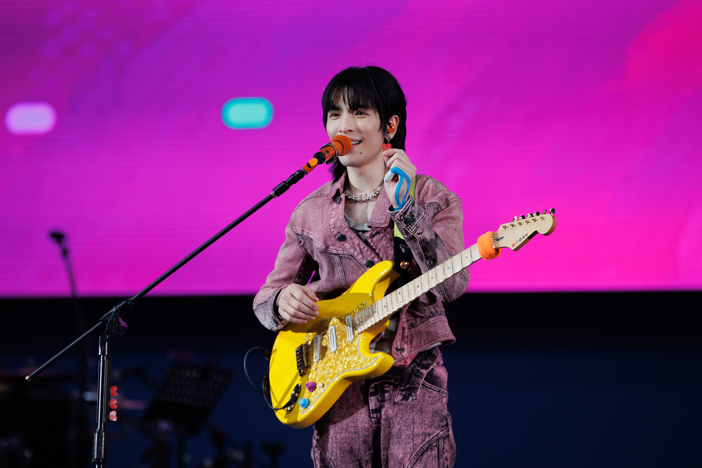 蕭敬騰受邀參與企業尾牙。（華納音樂提供）