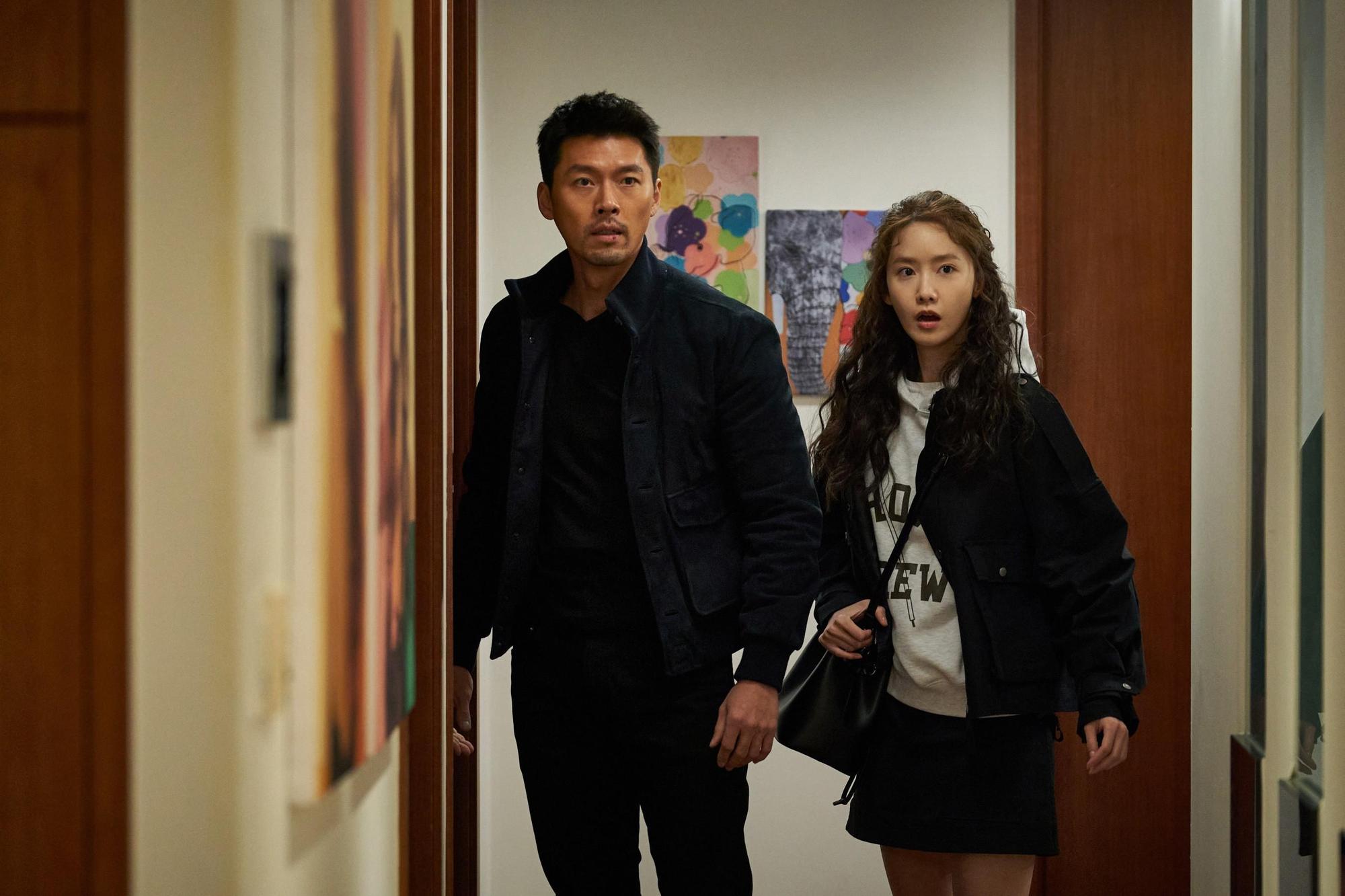 玄彬搭檔潤娥的動作片《機密同盟2》在2位人氣明星加持下,以700多萬觀影人次躋身2022年度韓國票房前三名。(衛視電影台提供)
