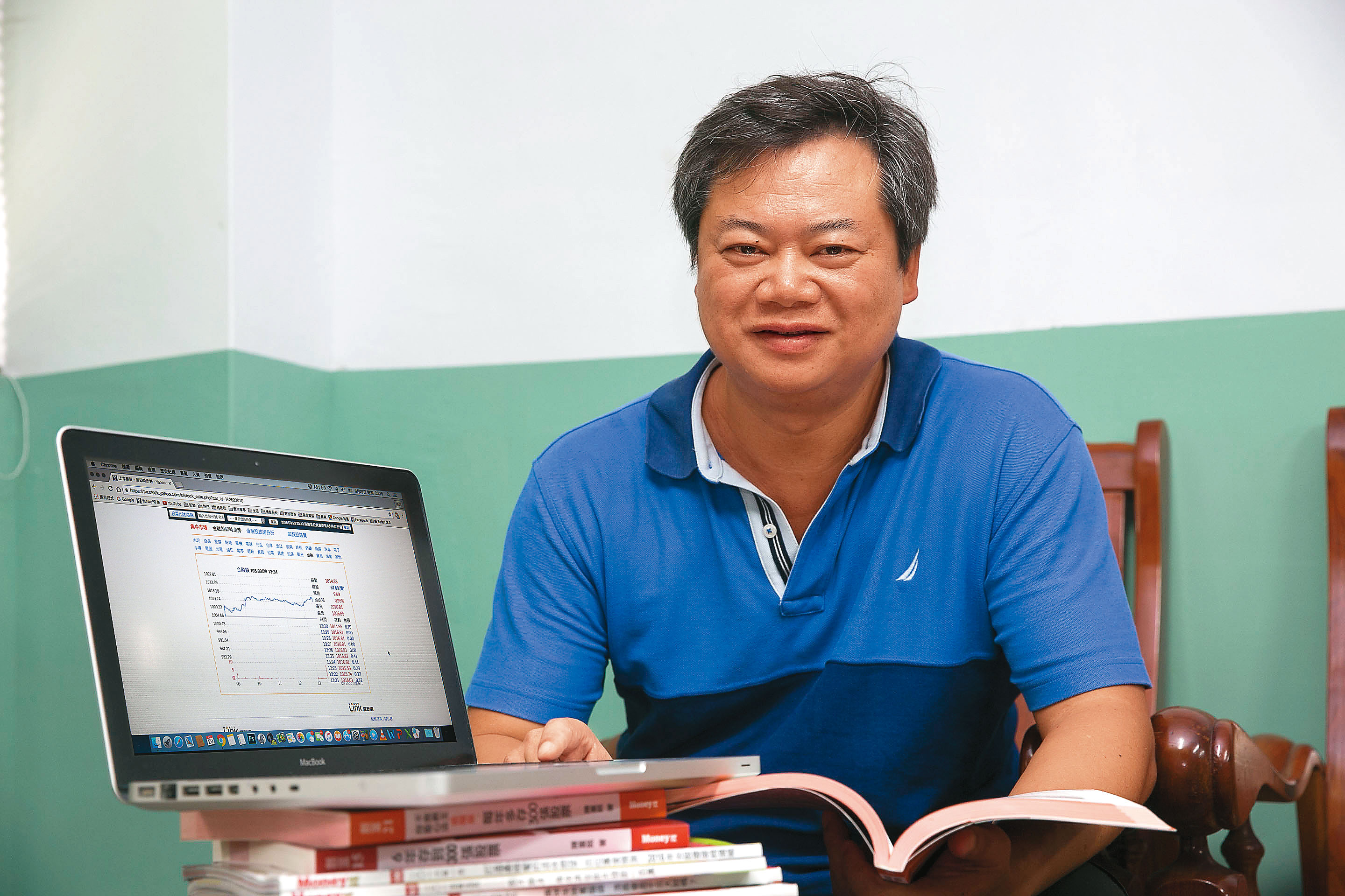 不敗教主陳重銘指出，若大盤反轉向上，市值型ETF報酬率將跑贏高股息ETF。
