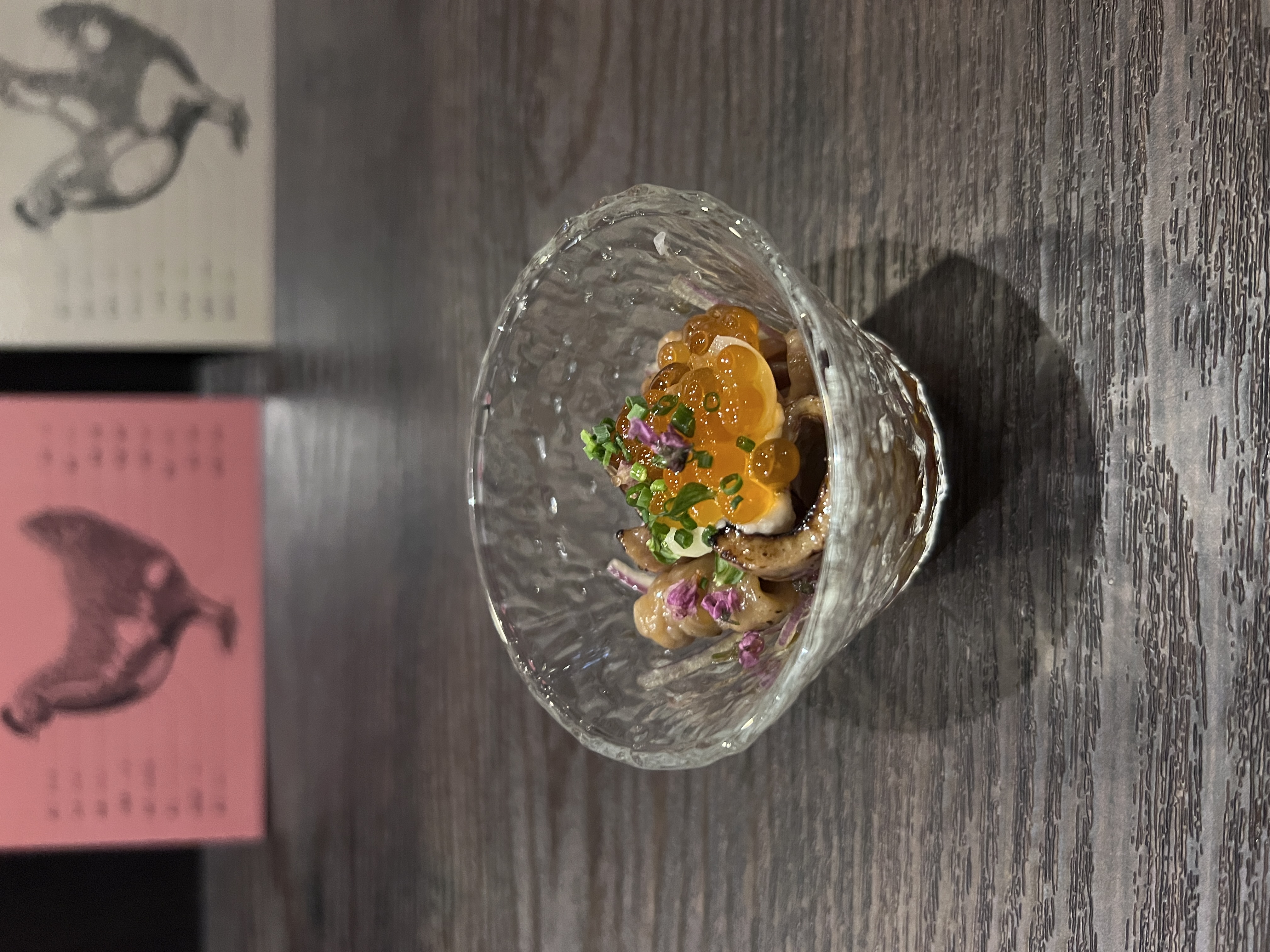 前菜金璟雞「雞頸皮」搭配陳醋打開胃口。
