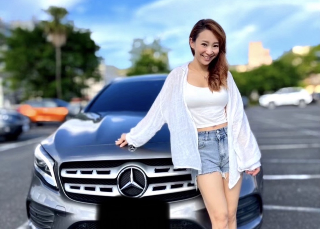前體育主播呂佳宜近來入手人生第一台車，砸下近二百萬購入賓士GLA180。（呂佳宜提供）