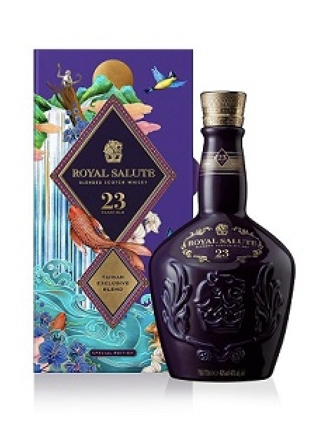包裝有小兔子在右下角的皇家禮炮23年福爾摩沙第二代年節限定版,建議售價4,280元/瓶。(保樂利加提供)