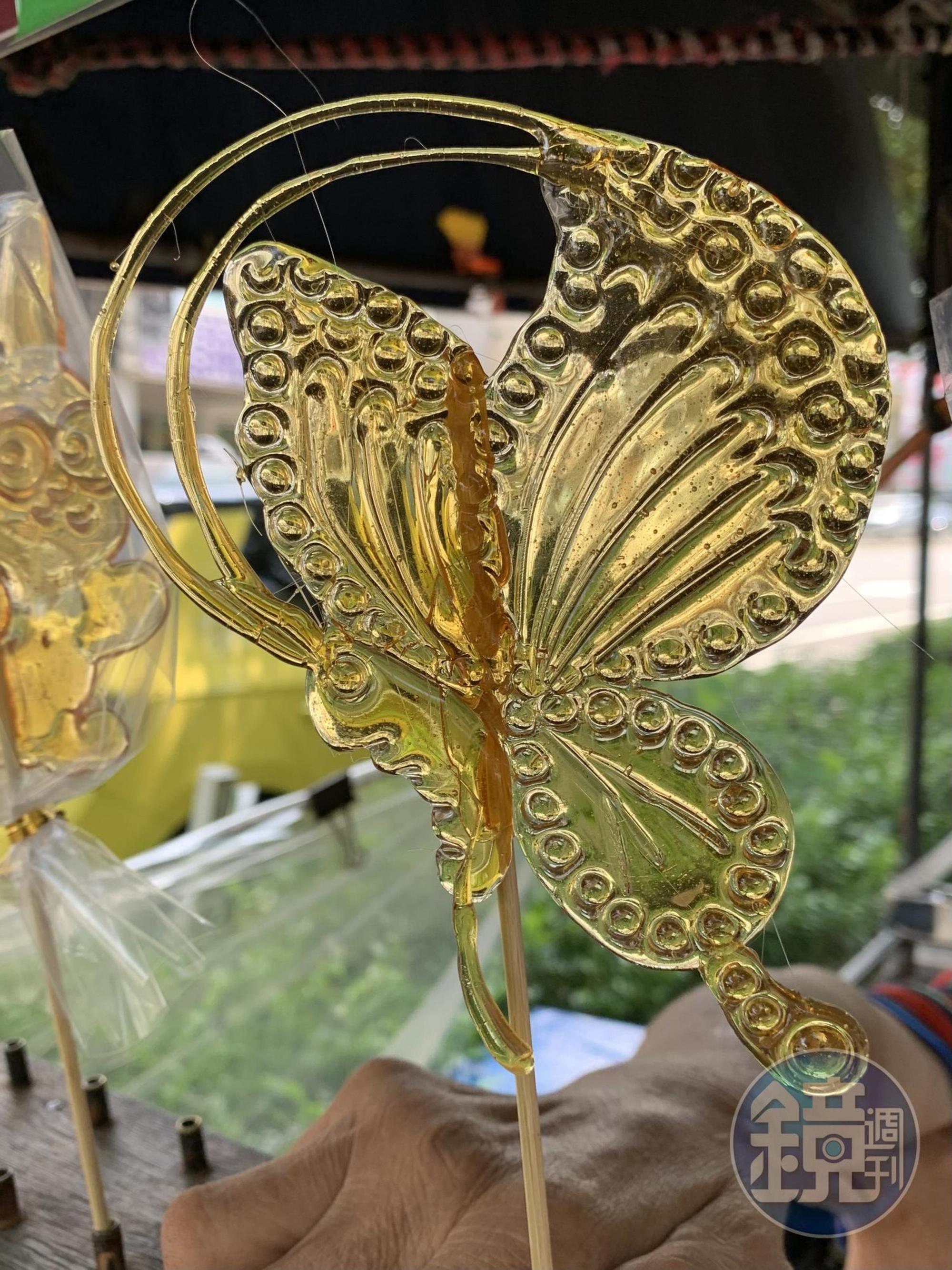「蝴蝶」姿態翩翩、花紋秀麗。（100元／支，即興創作）