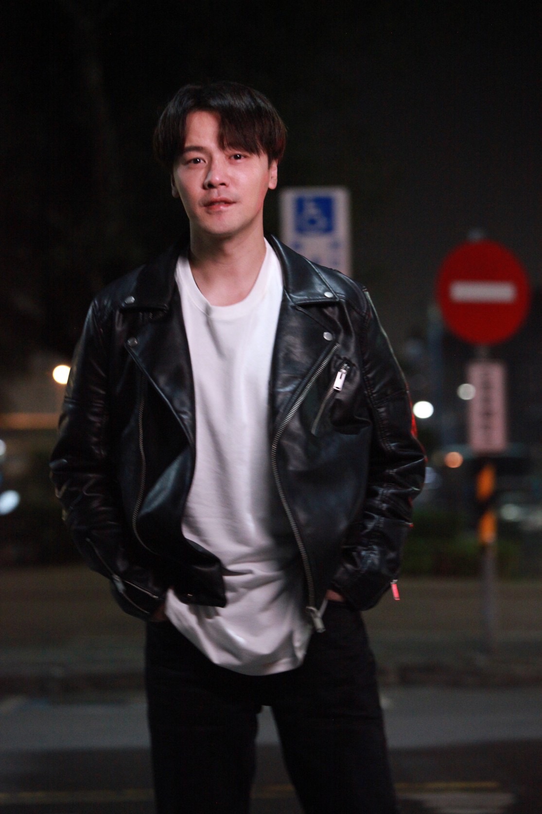 《市井豪門》黃文星拍攝車禍重頭戲,感謝劇組保護讓他毫髮無傷。(民視提供)