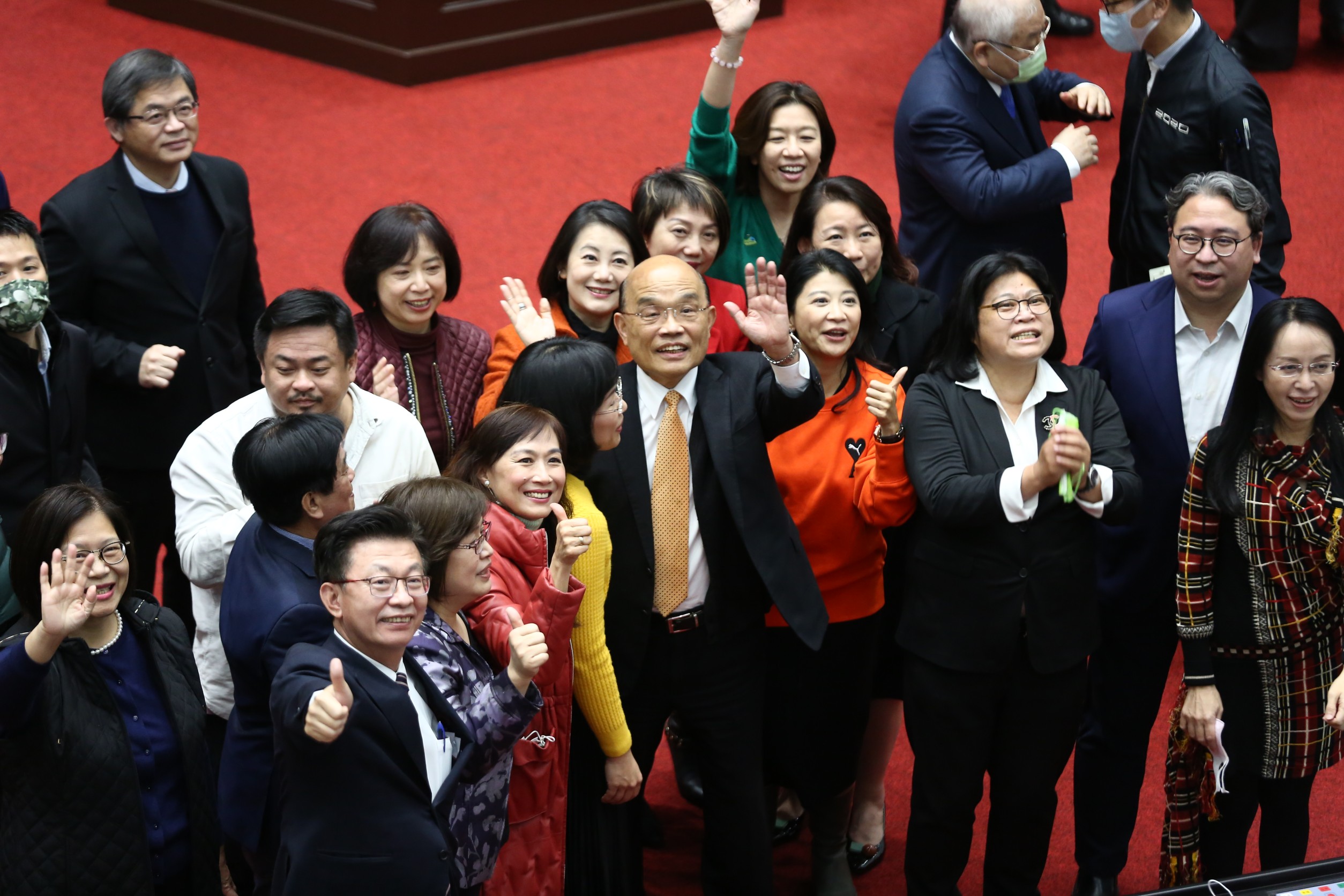 行政院長蘇貞昌今前往立法院致意後，就驅車總統府請辭閣揆。