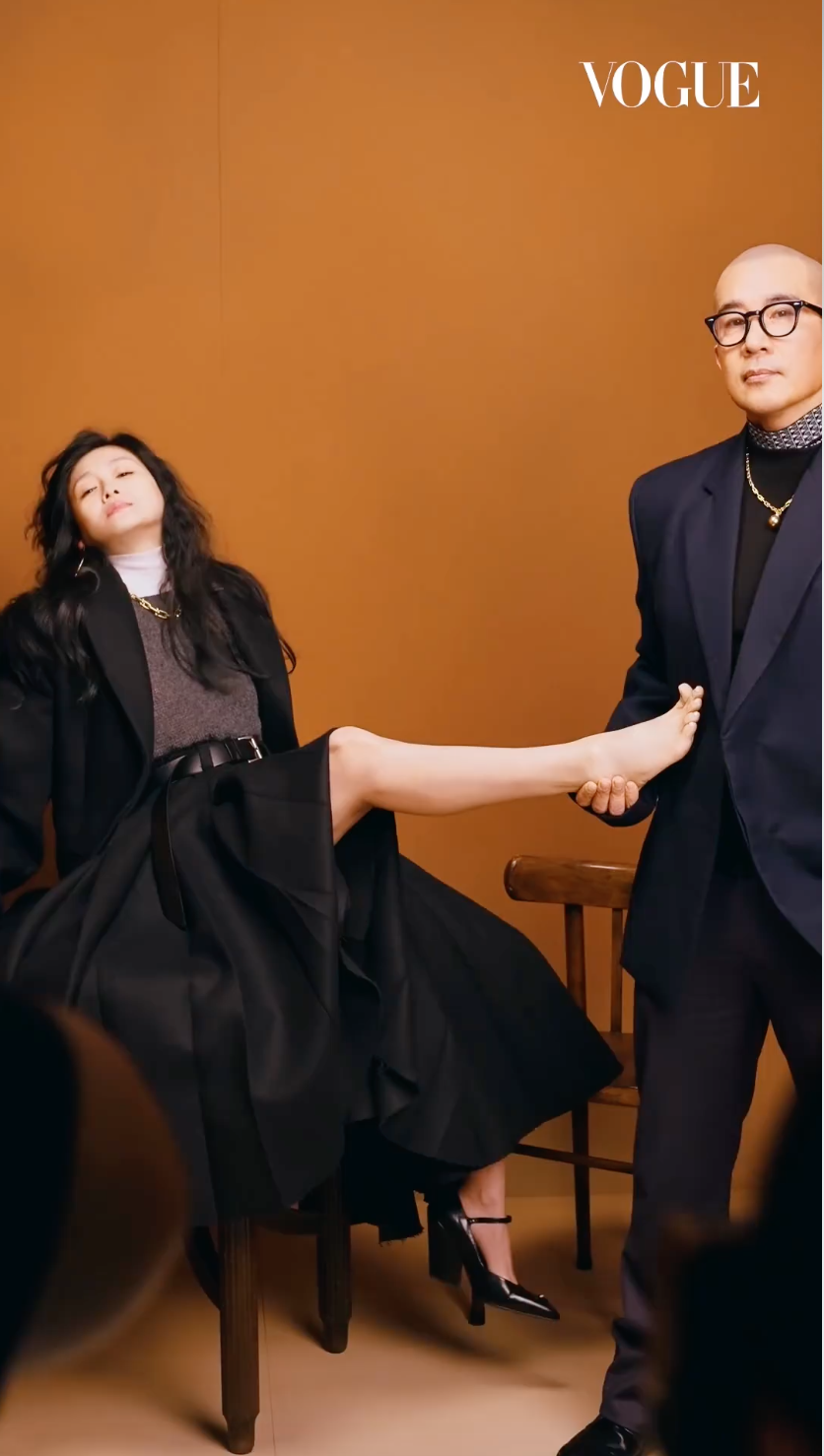 大S（左）與具俊曄（右）登上時尚龍頭雜誌《Vogue》封面，引發轟動。（翻攝自大S IG）