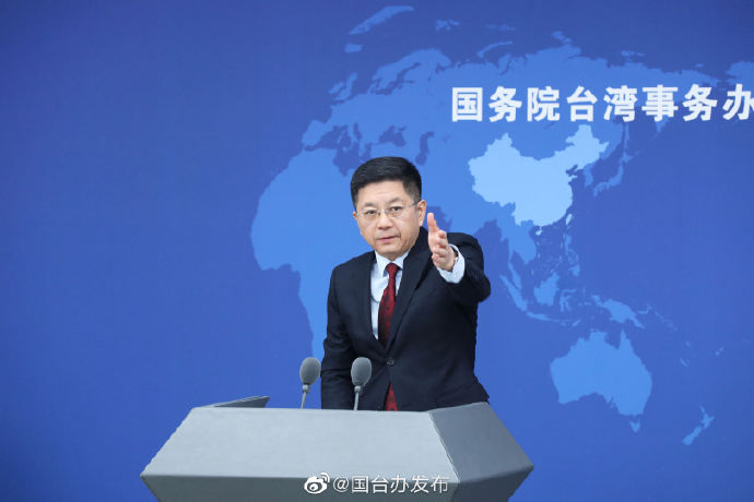 國台辦發言人馬曉光透露，已讓63家台灣業者更新輸入註冊資訊。（翻攝自國台辦發布微博）