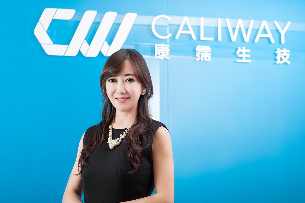 康霈執行長凌玉芳表示,接下來若一切順利,CBL-514將於2024年啟動減少皮下脂肪之全球多國多中心三期樞紐臨床試驗申請。(康霈生技提供)