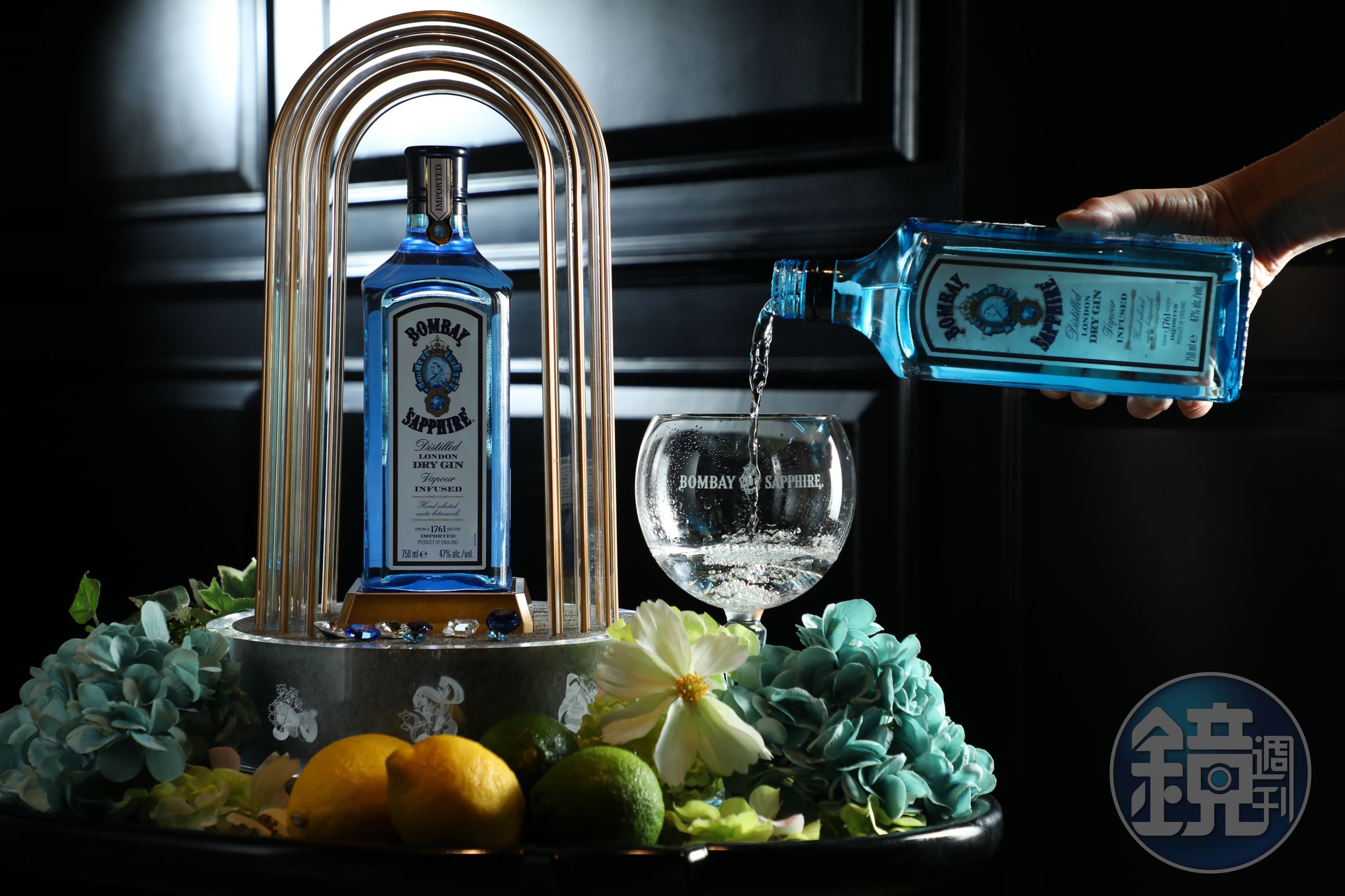 「Bombay Sapphire Gin」雖是迪斯可時代上市,但它的根源可以上溯到17世紀的英國。(650元/瓶)