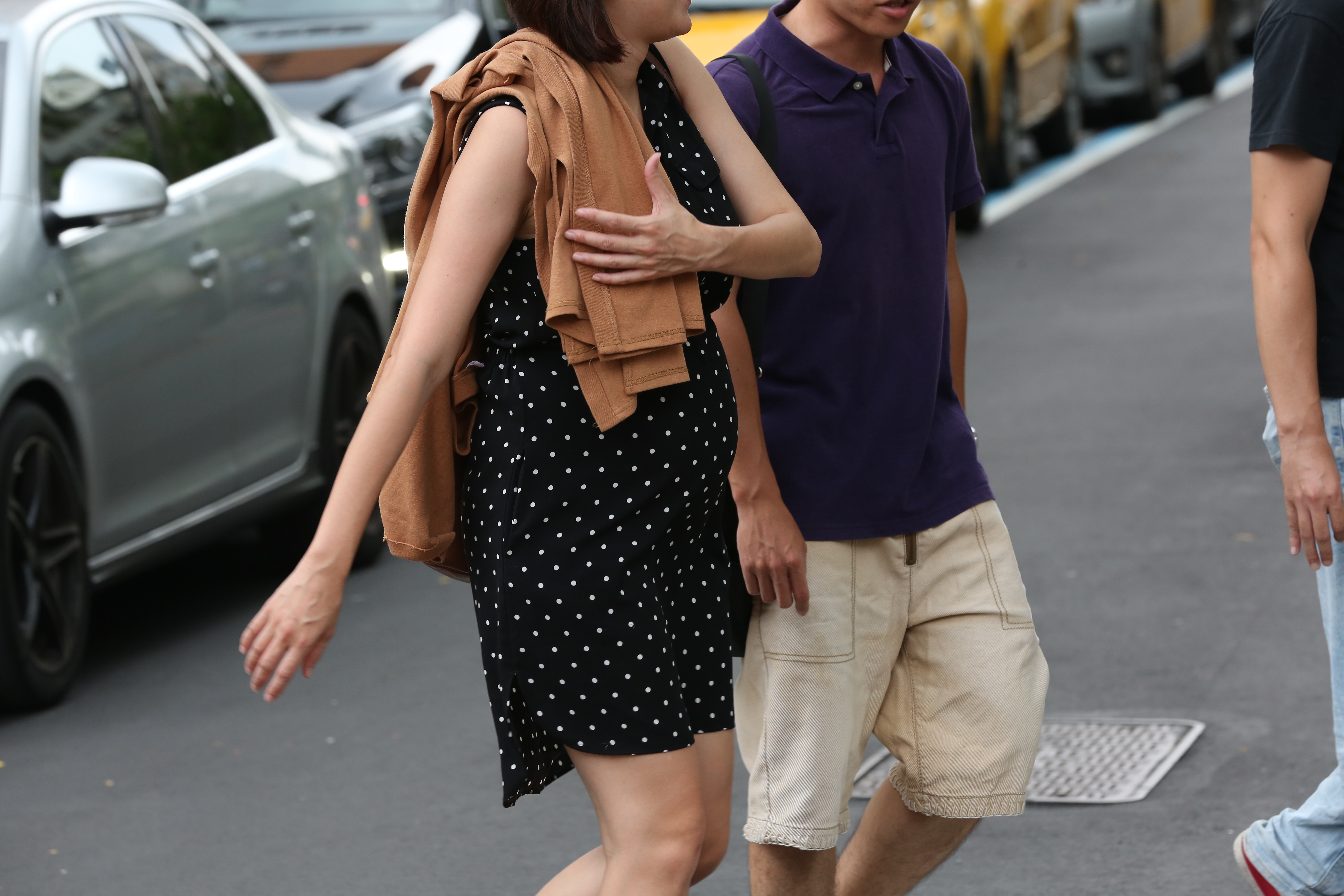 國健署將於2月1日推出實體版「爸爸孕產育兒衛教手冊」，協助準爸爸掌握孕產育兒技巧。（示意圖，本刊資料照）