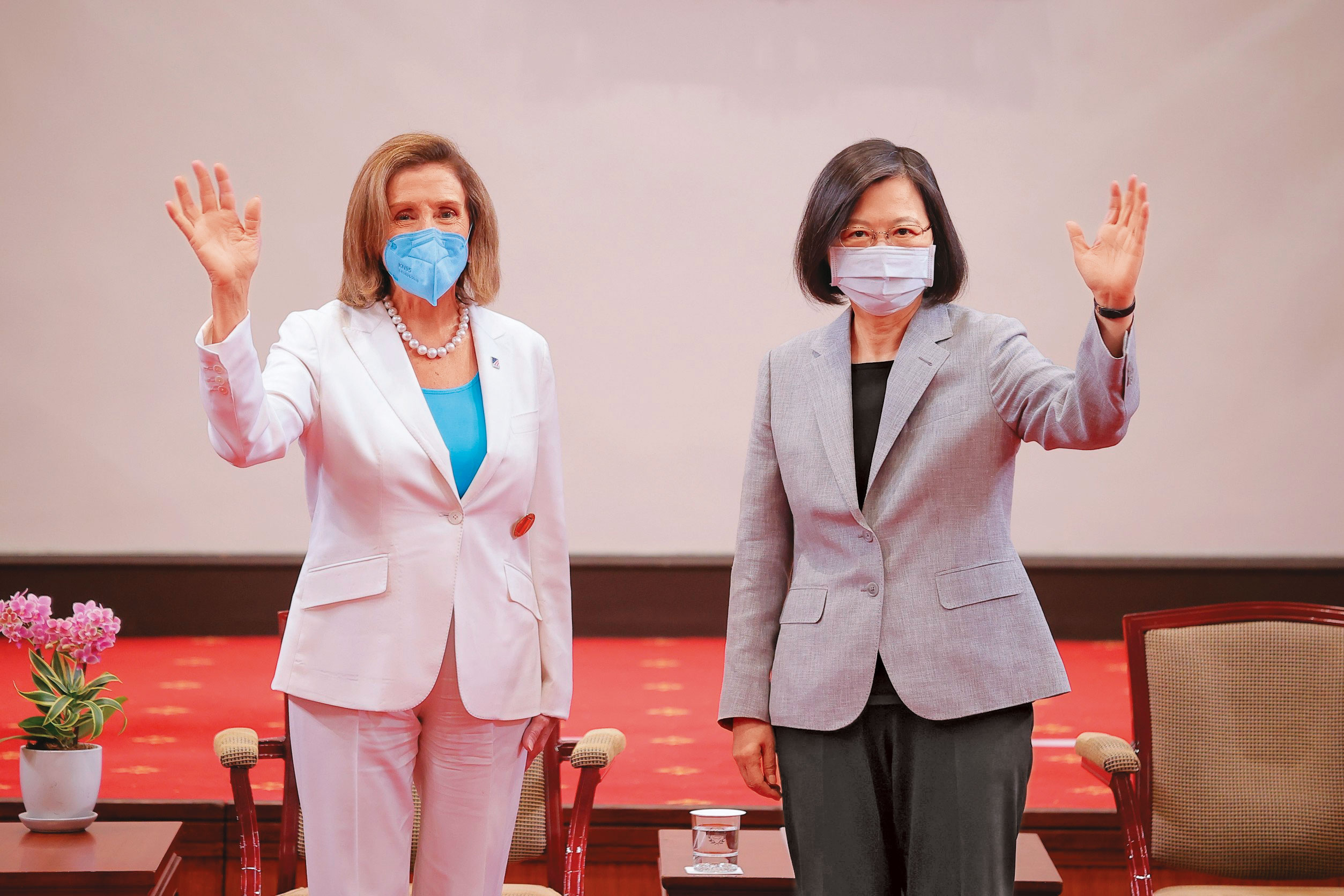 去年美國眾議院前任議長裴洛西訪台後,中共圍繞台灣大舉軍演。這次,新任議長麥卡錫又要訪台,中共官方媒體揚言,共軍會採取比去年8月「更加全面、震撼行動」。(總統府提供)