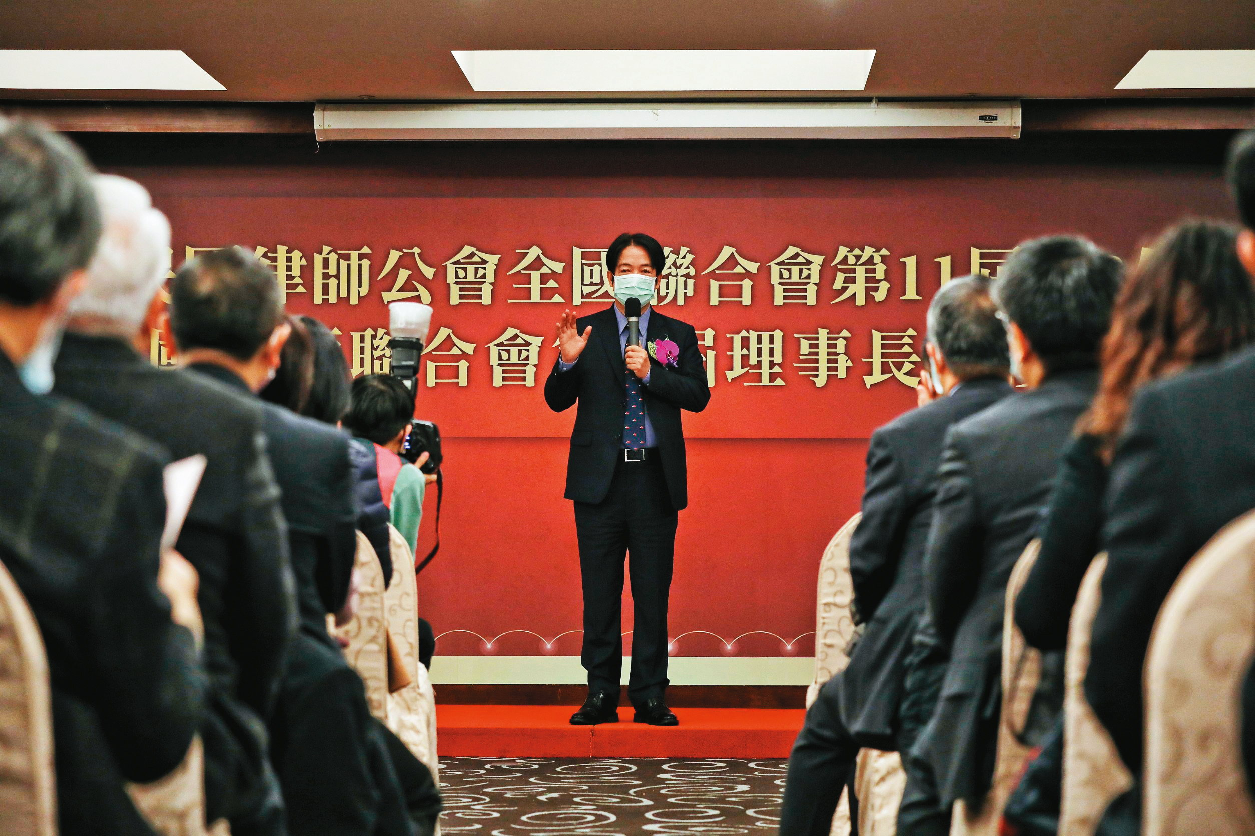 賴清德就任副總統後,積極與各社團往來。(總統府提供)