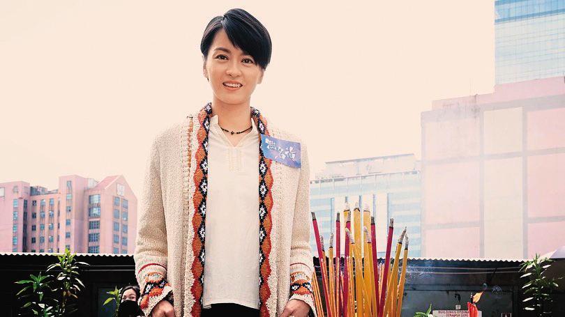 梁詠琪赴西班牙旅遊,認識了老公Sergio,兩人交往6個月閃婚。(翻攝自梁詠琪IG)