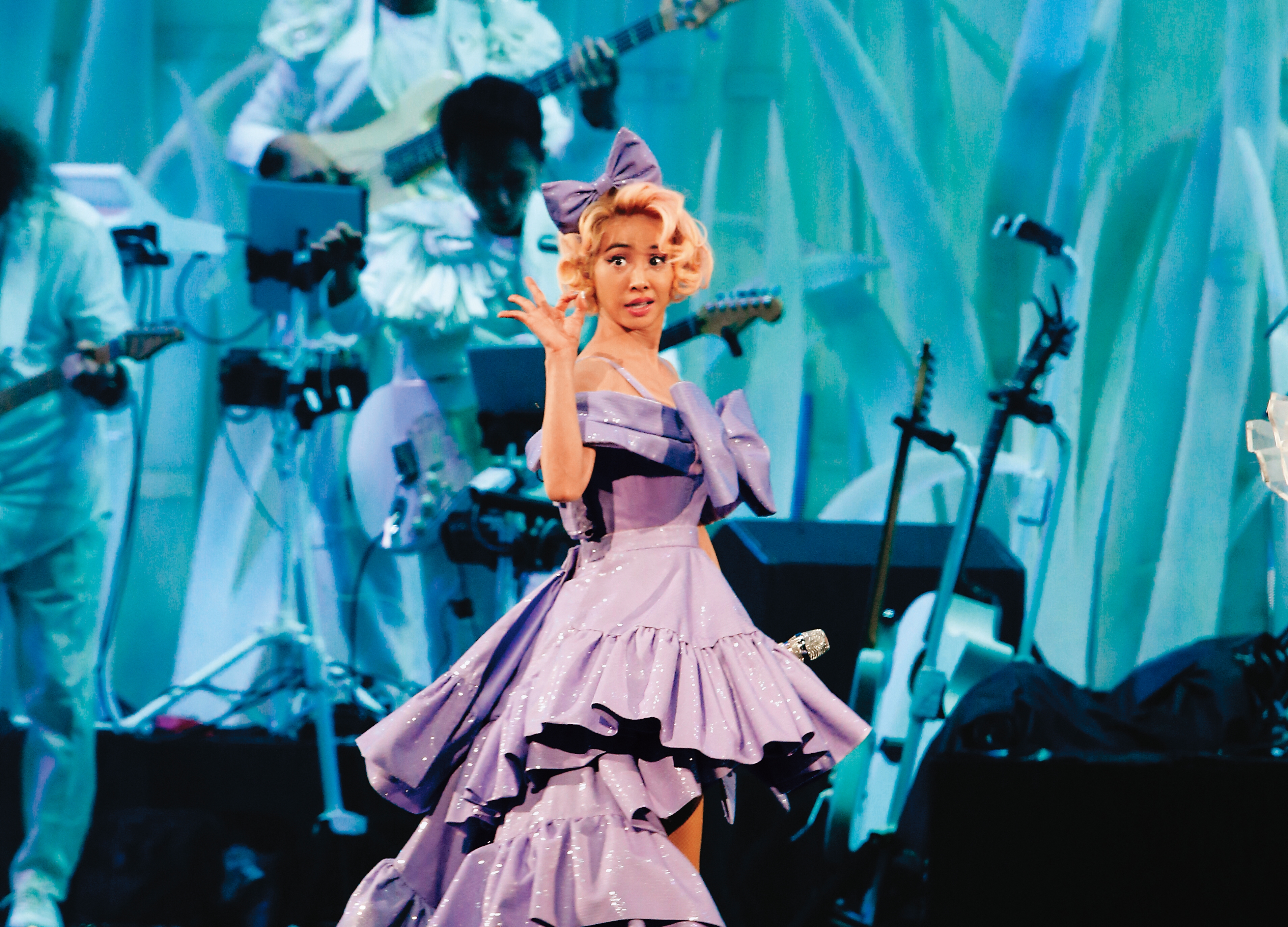 蔡依林今年脫單機會偏低,有些許桃花,但能不能成功,要看自己的積極態度與意願。