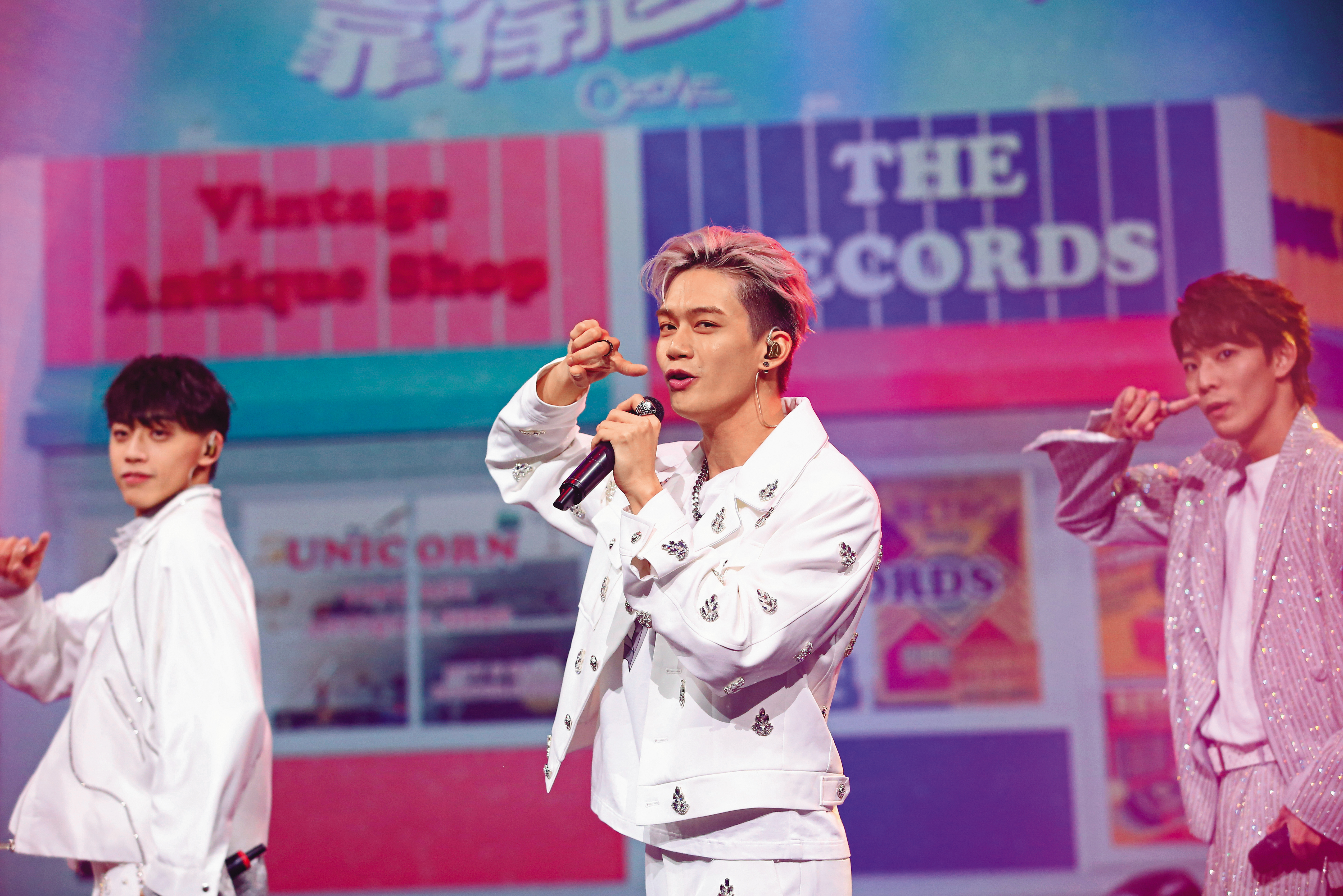 周子翔在成員中歌聲辨識度超級高，唱功大增。