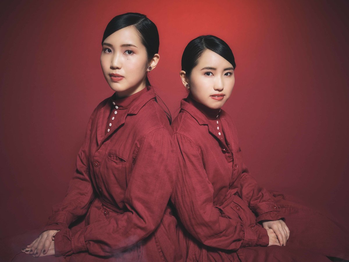 《Aliisha》主題曲日文版請到日本的鋼琴聯彈美聲雙人組合Kitri獻聲，兩人也是親姊妹。（翻攝自嘖嘖）