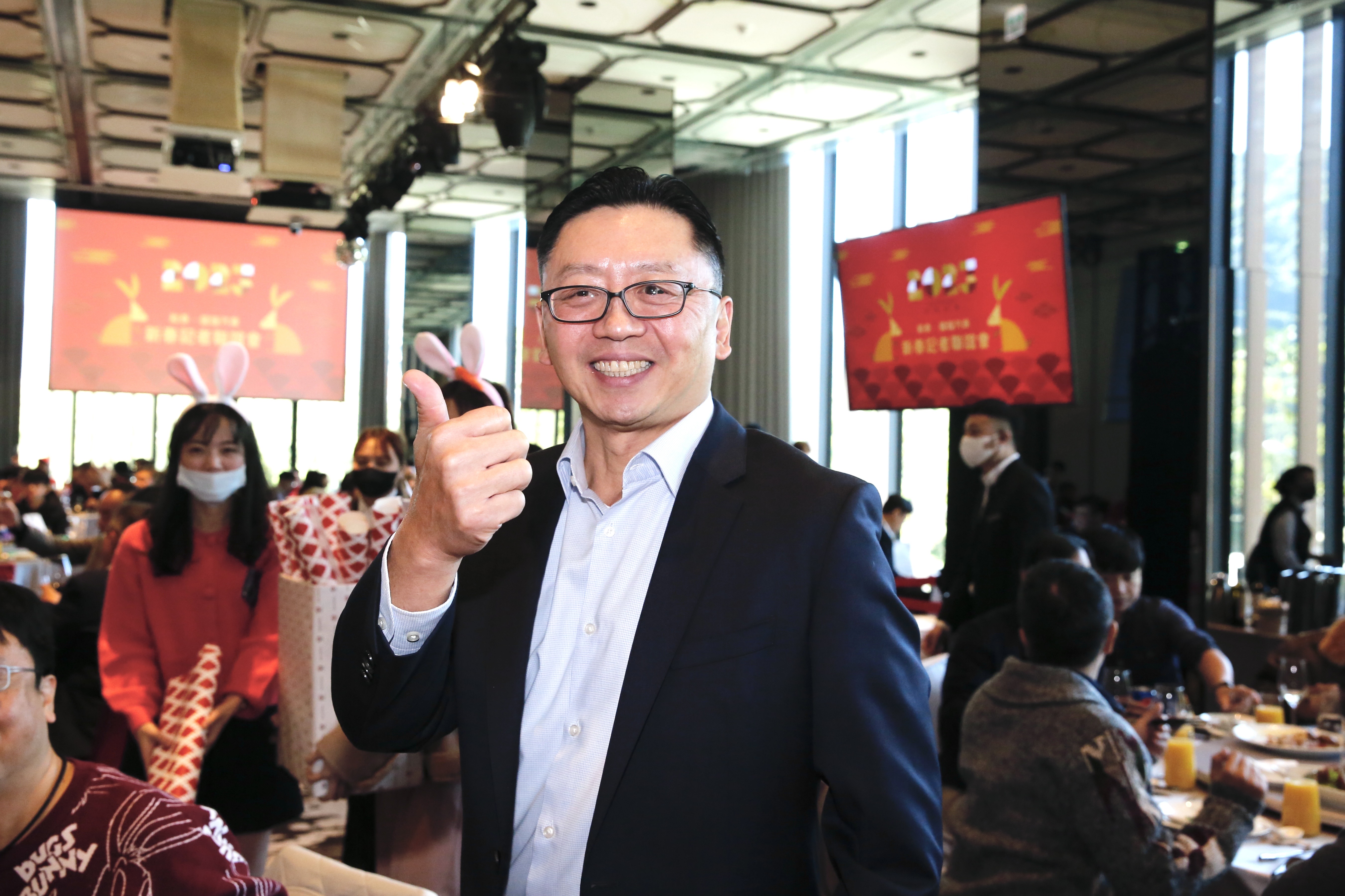 和泰車昨（1月31日）舉辦春酒，總經理蘇純興信心表示今年銷售額要挑戰新高。