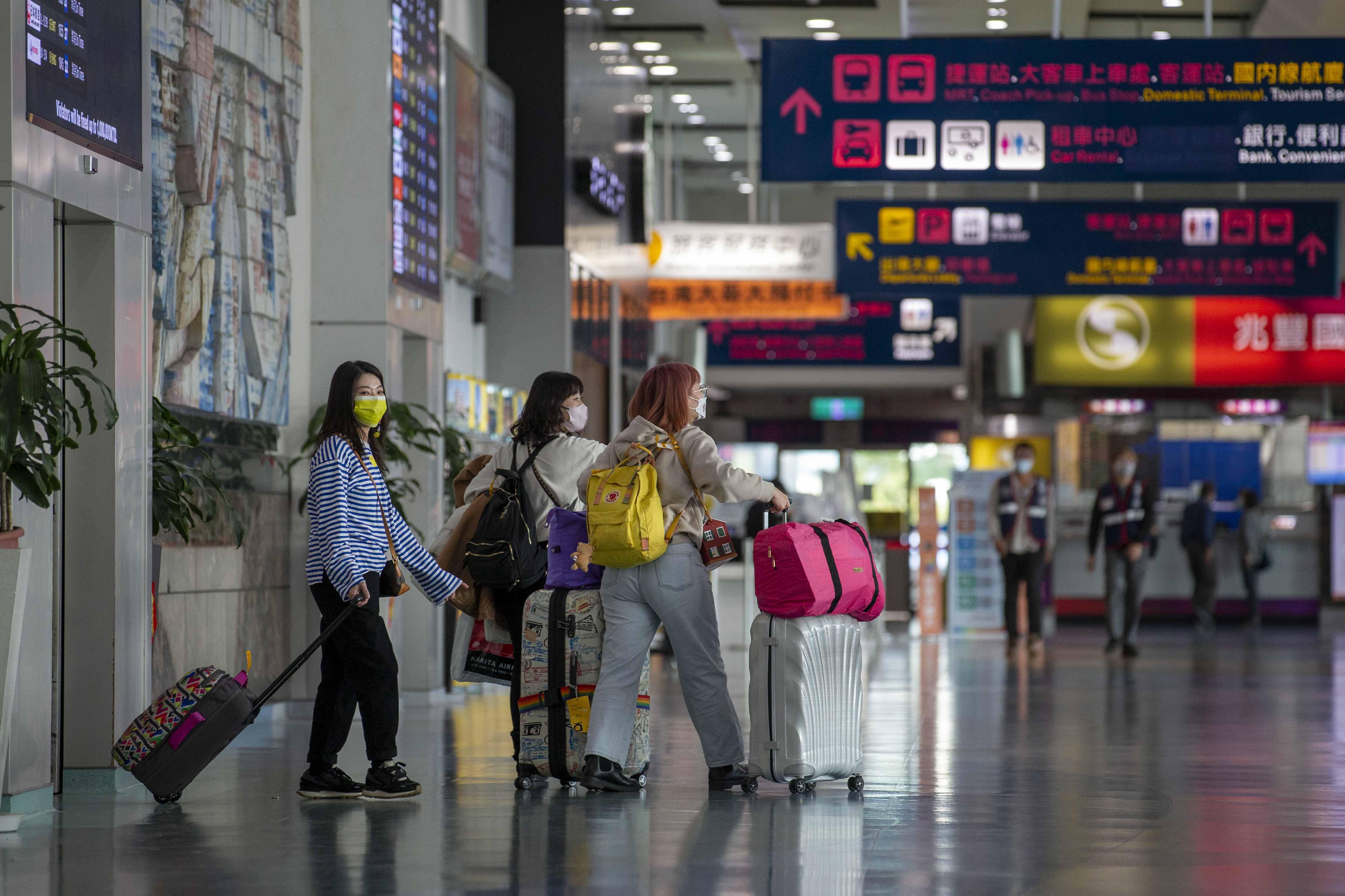 指揮中心再放寬邊境管措施。（本刊資料照）