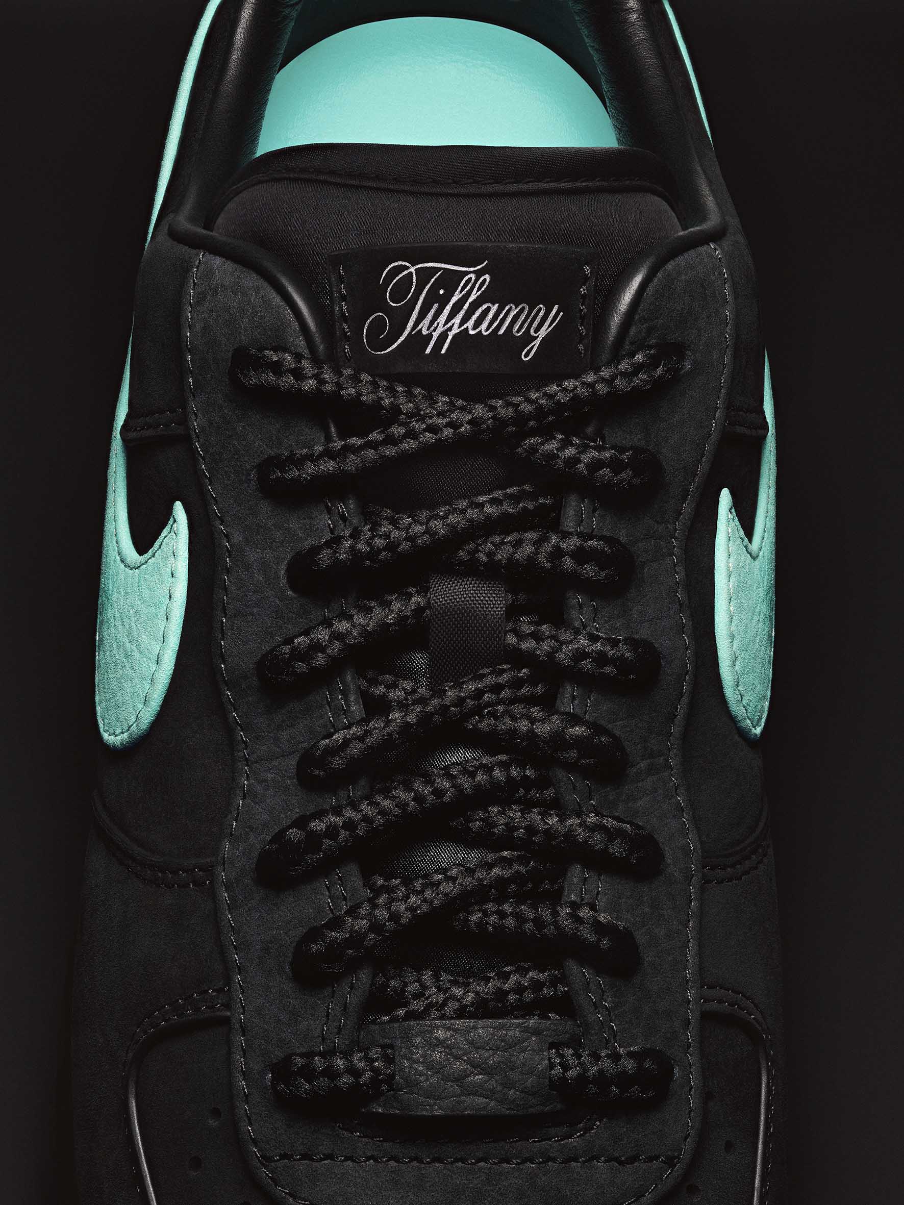 NIKE x TIFFANY & Co. Air Force 1 1837鞋款正面。(TIFFANY & Co.提供)