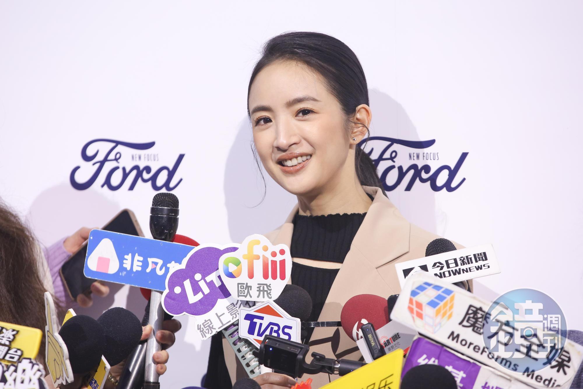 代言廣告裡林依晨走遍全台,對於新竹曬柿餅的印象特別深刻。