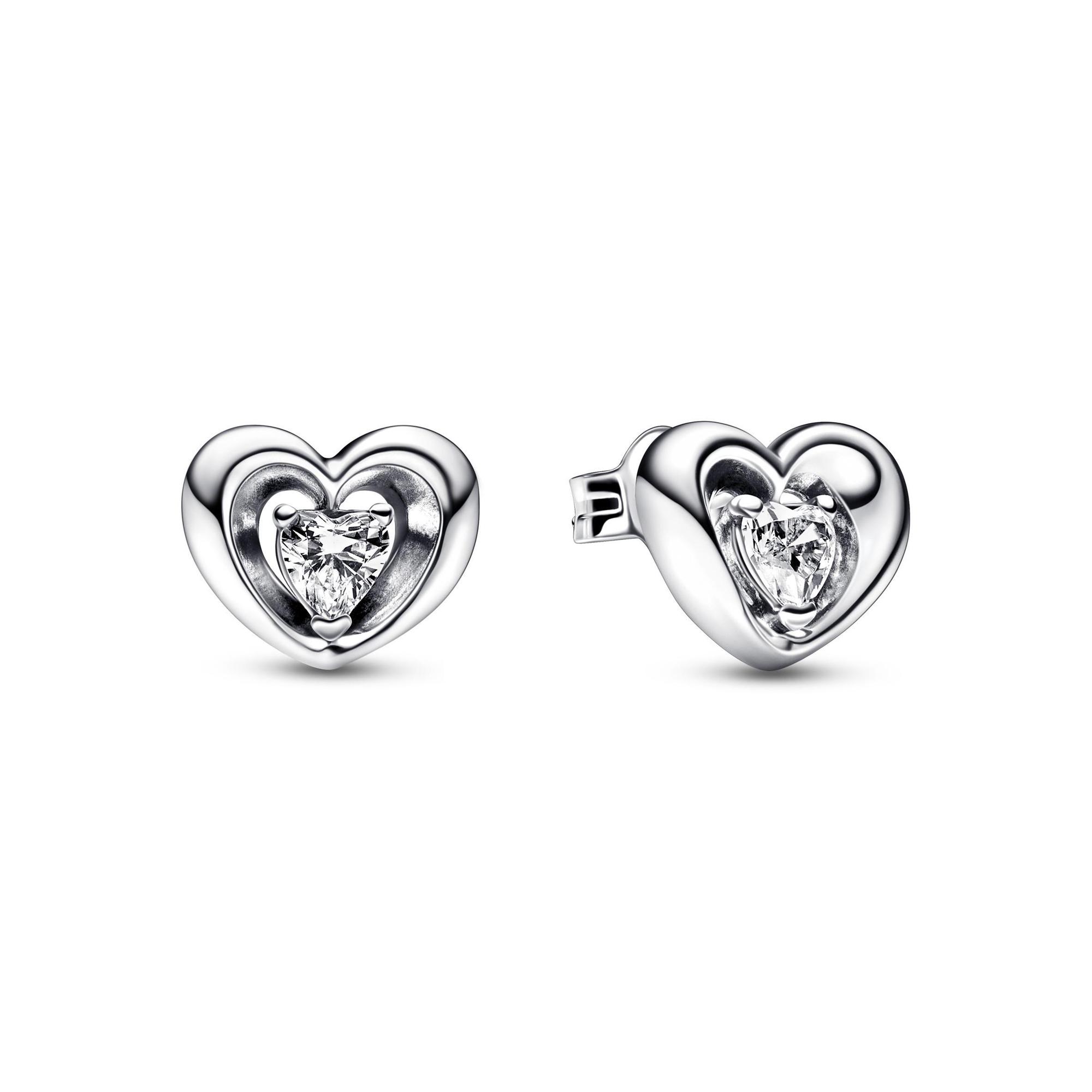 PANDORA Moments系列懸浮明亮之心針式耳環。NT$2,080（PANDORA提供）