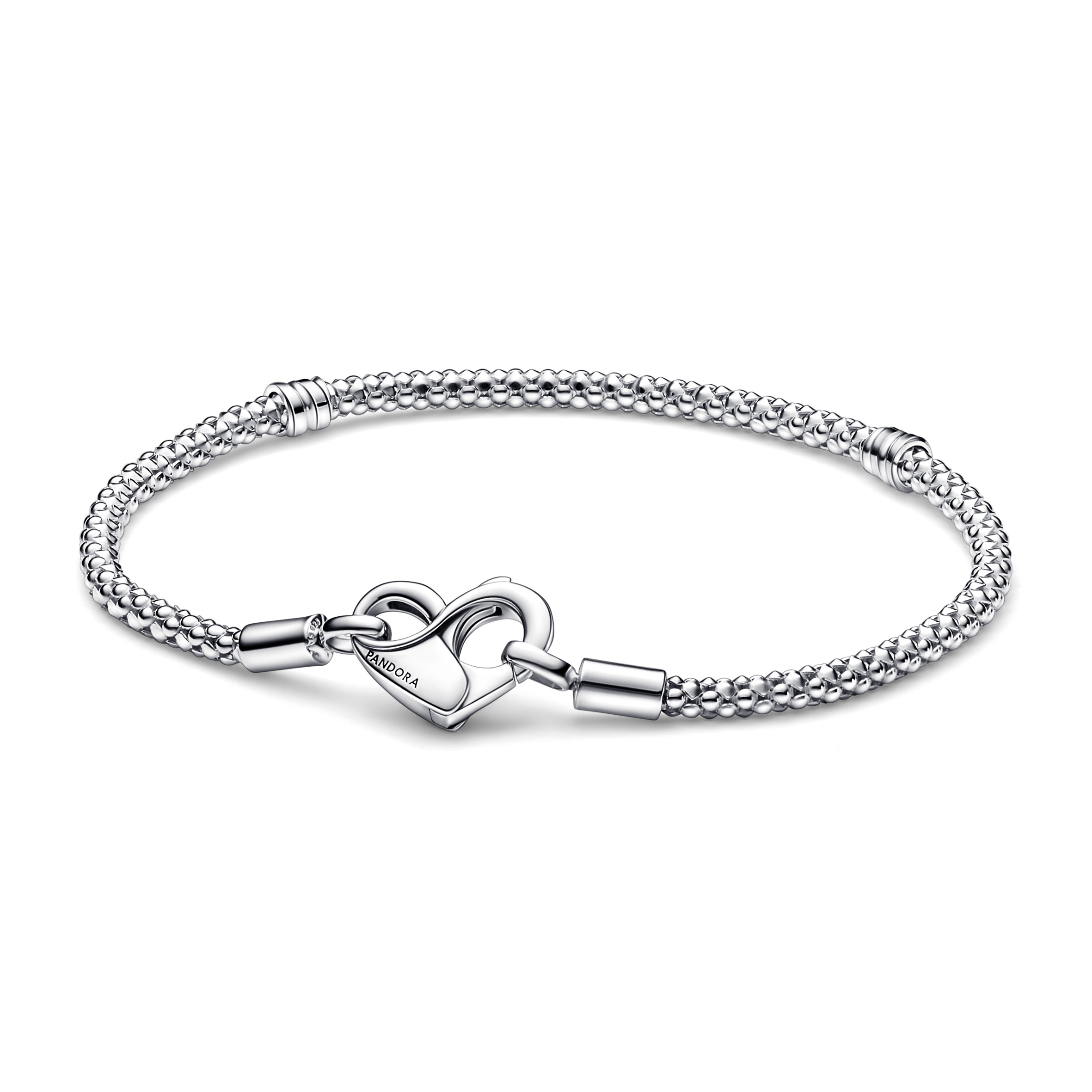 PANDORA Moments系列粒紋手鍊。NT$3,280(PANDORA提供)
