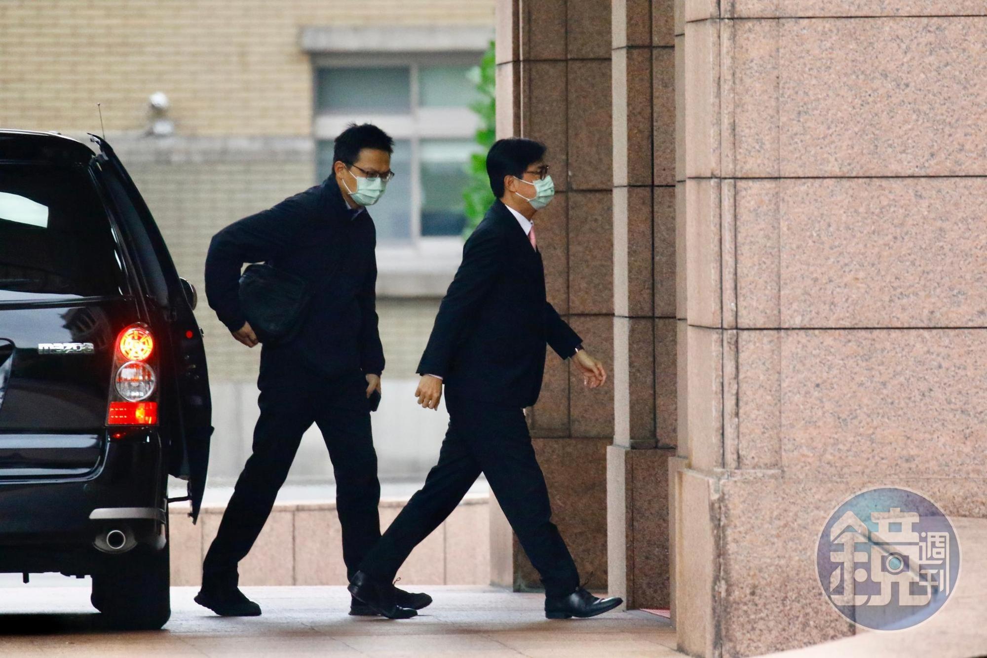 高雄市長陳其邁抵達行政院。