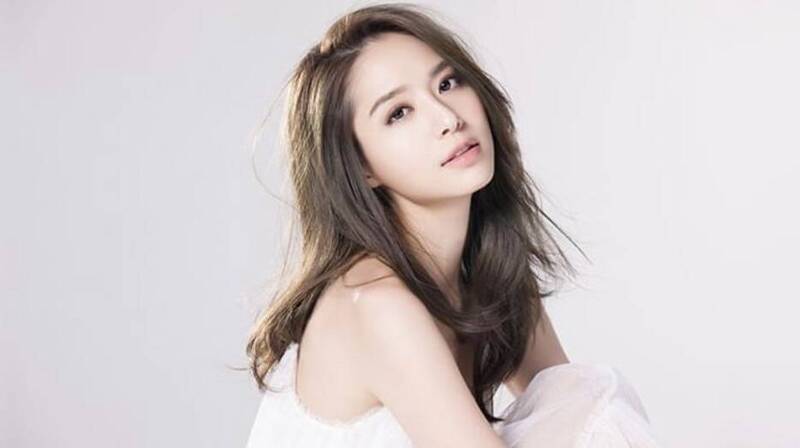 白歆惠現居香港當貴婦，育有2個兒子。（翻攝自臉書）