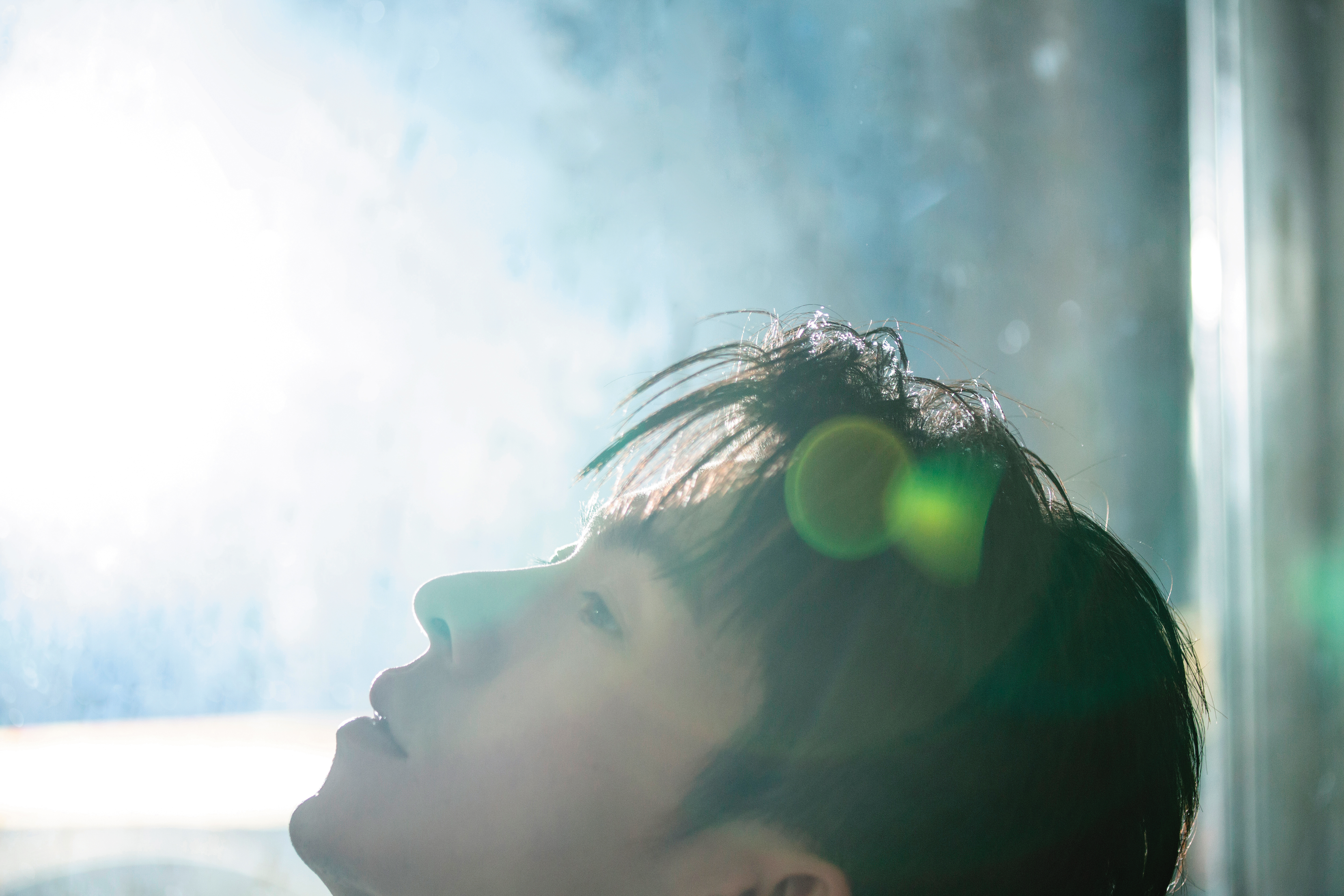 「我覺得這兩個都是痛苦與榮耀。」許光漢傳神的形容爆紅後被媒體追著跑，以及拍冥婚劇情的心情。