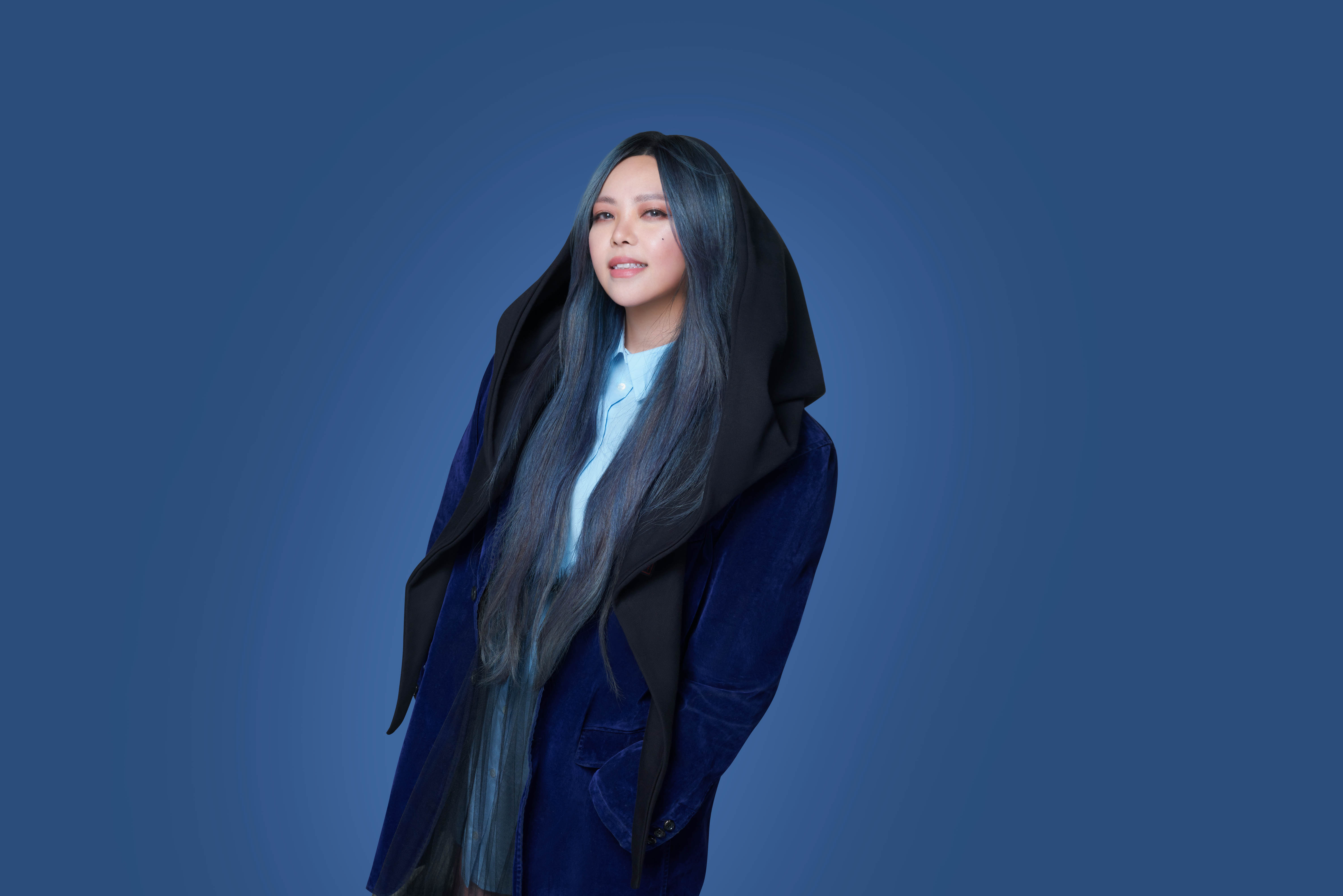 張惠妹(aMEI)代言馴龍冒險手遊《卡利茲傳說》。(亦樹遊戲提供)