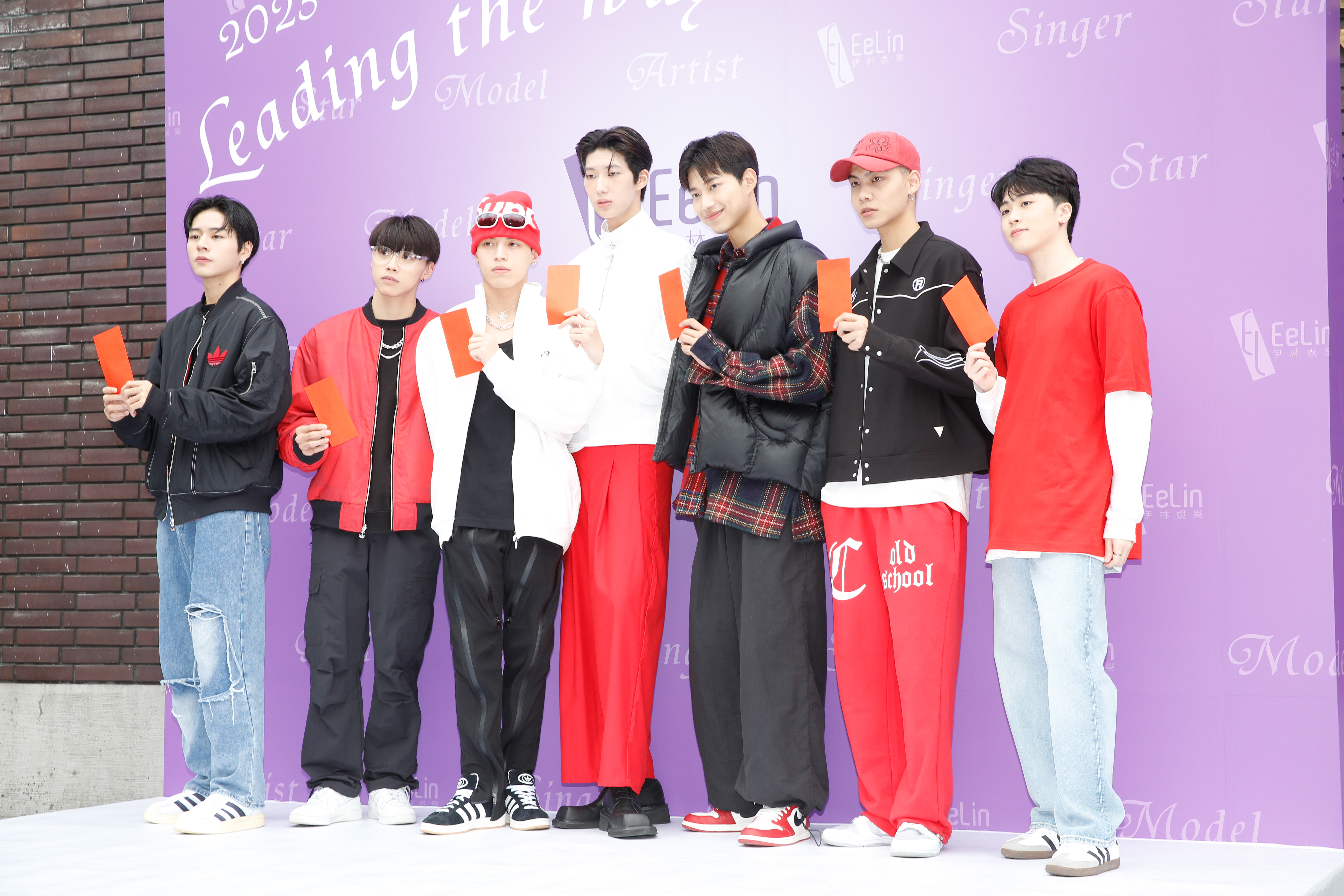 「原子少年」七帥節目後再度同台。