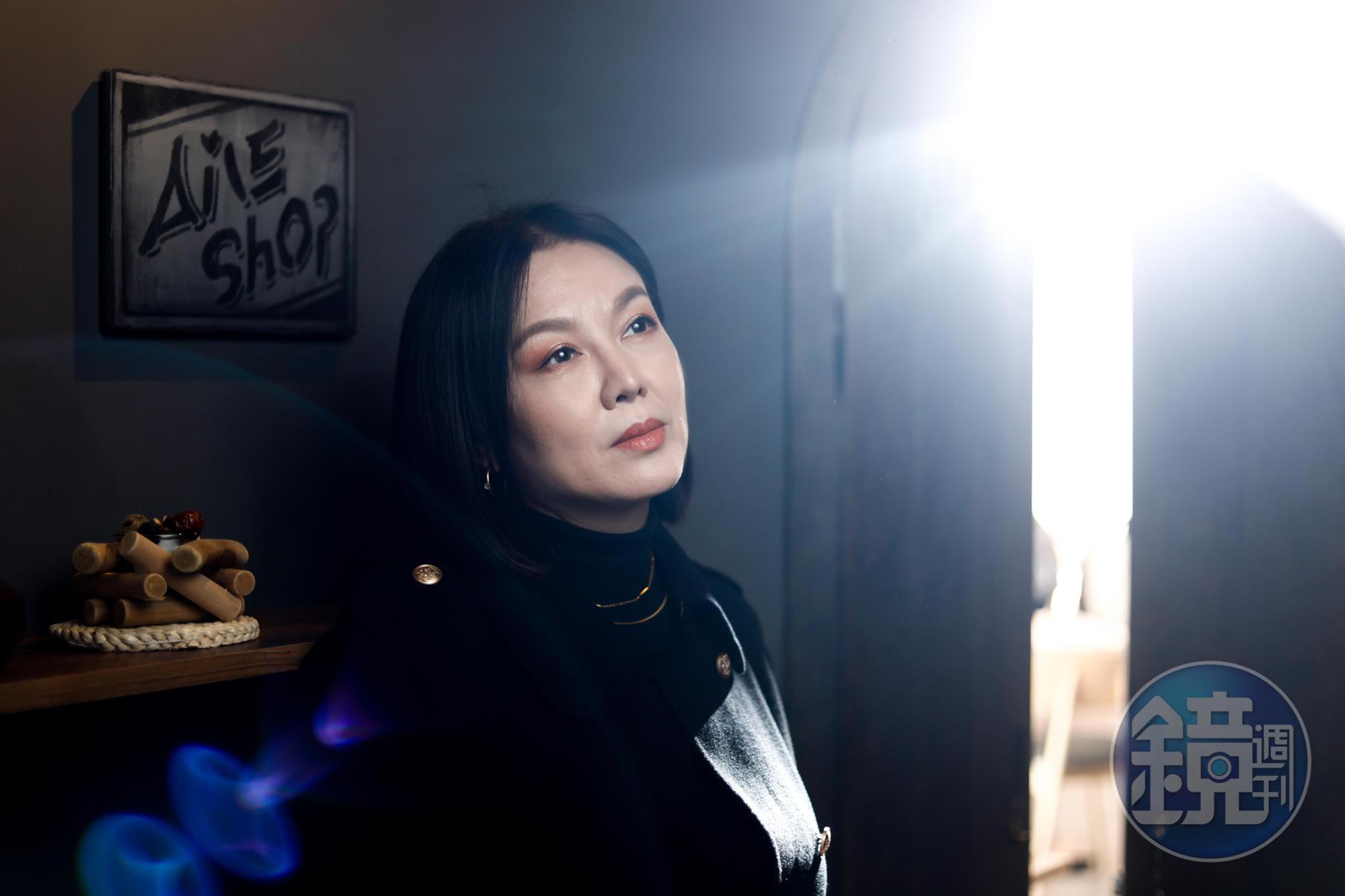 苗可麗的內心細緻，和幕前可以連珠砲罵人的潑辣形象不同。