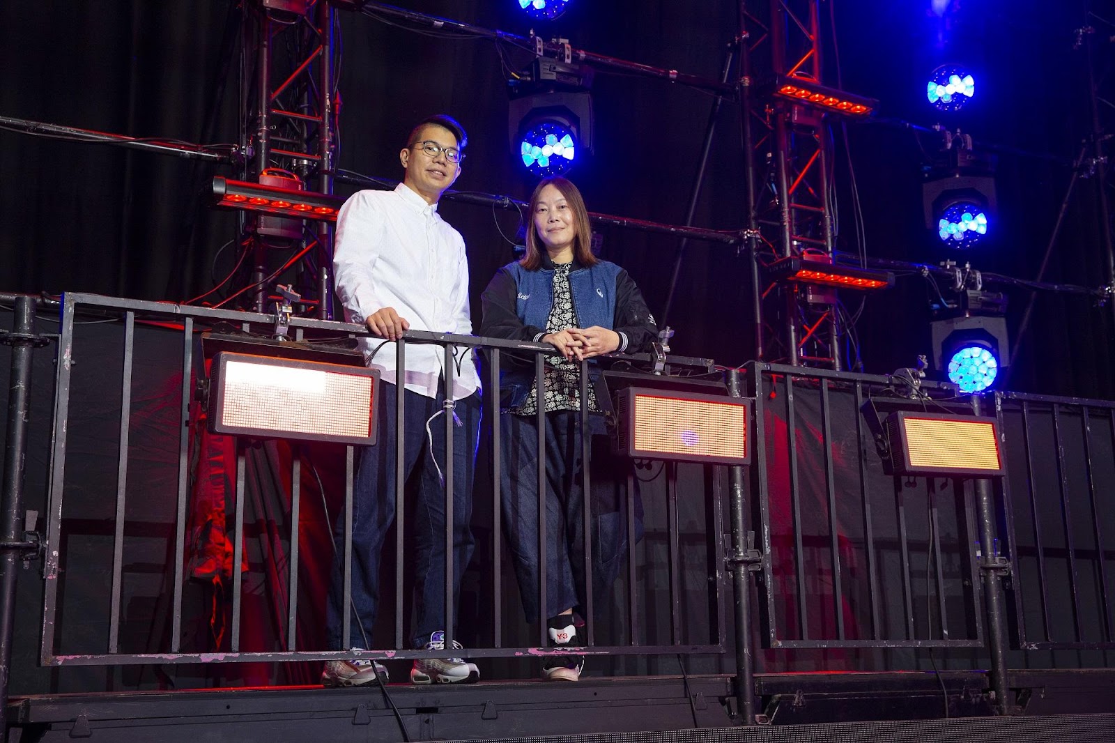 三立都會台副台長黃曉玫（右）與MTV娛樂台總監周祐楷（左）參考第一季觀眾及業界反饋，費時8個月規劃《大嘻哈時代2》。