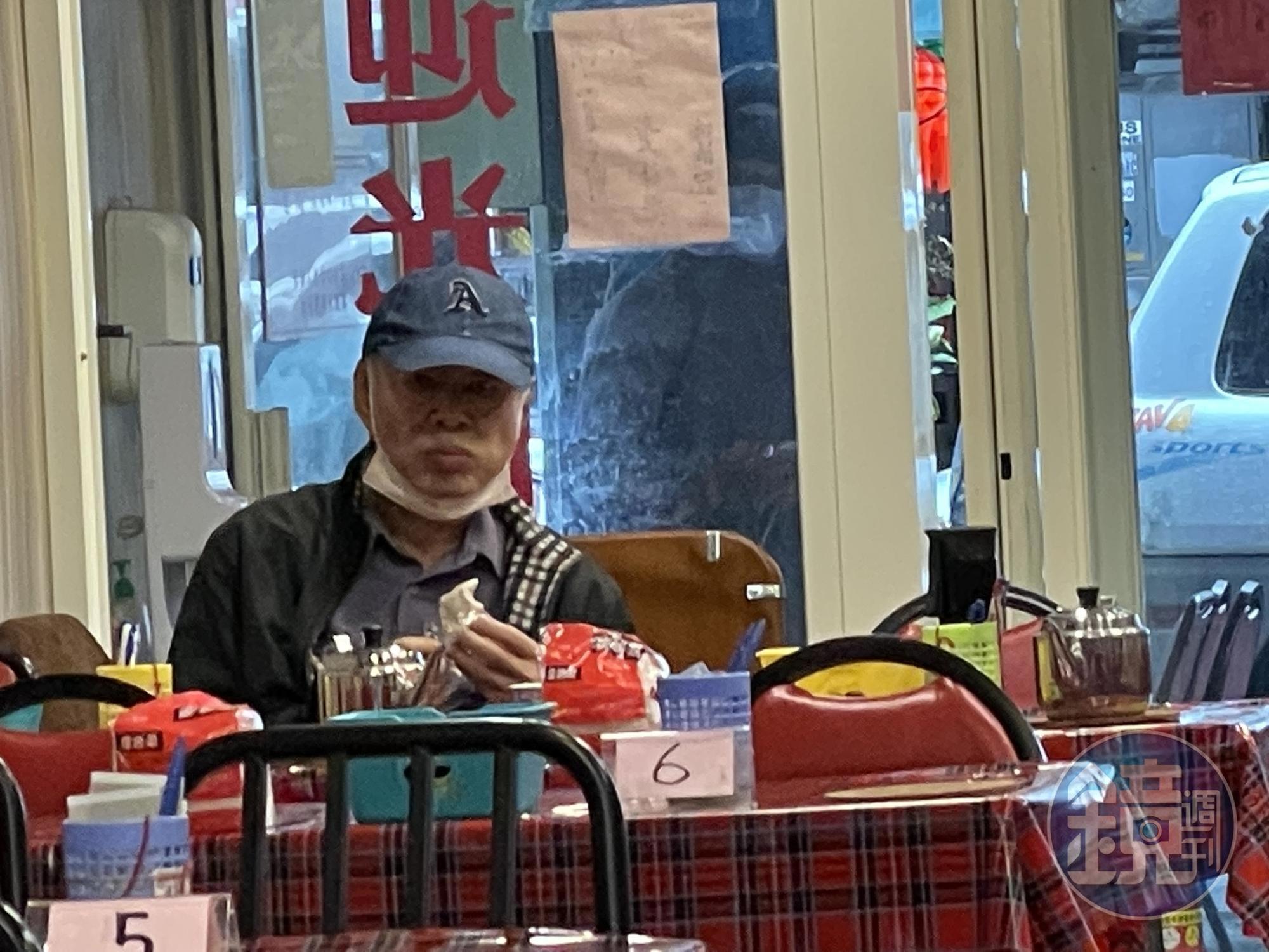除了低消茶點,要自帶外食來享用也是OK的。