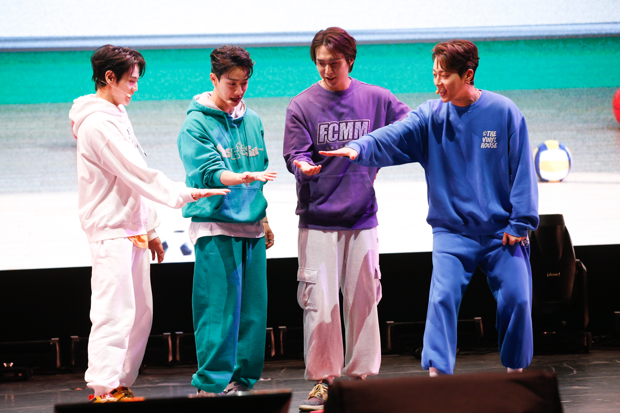 HIGHLIGHT用中文「黑白黑白我勝利」決定出賽順序。