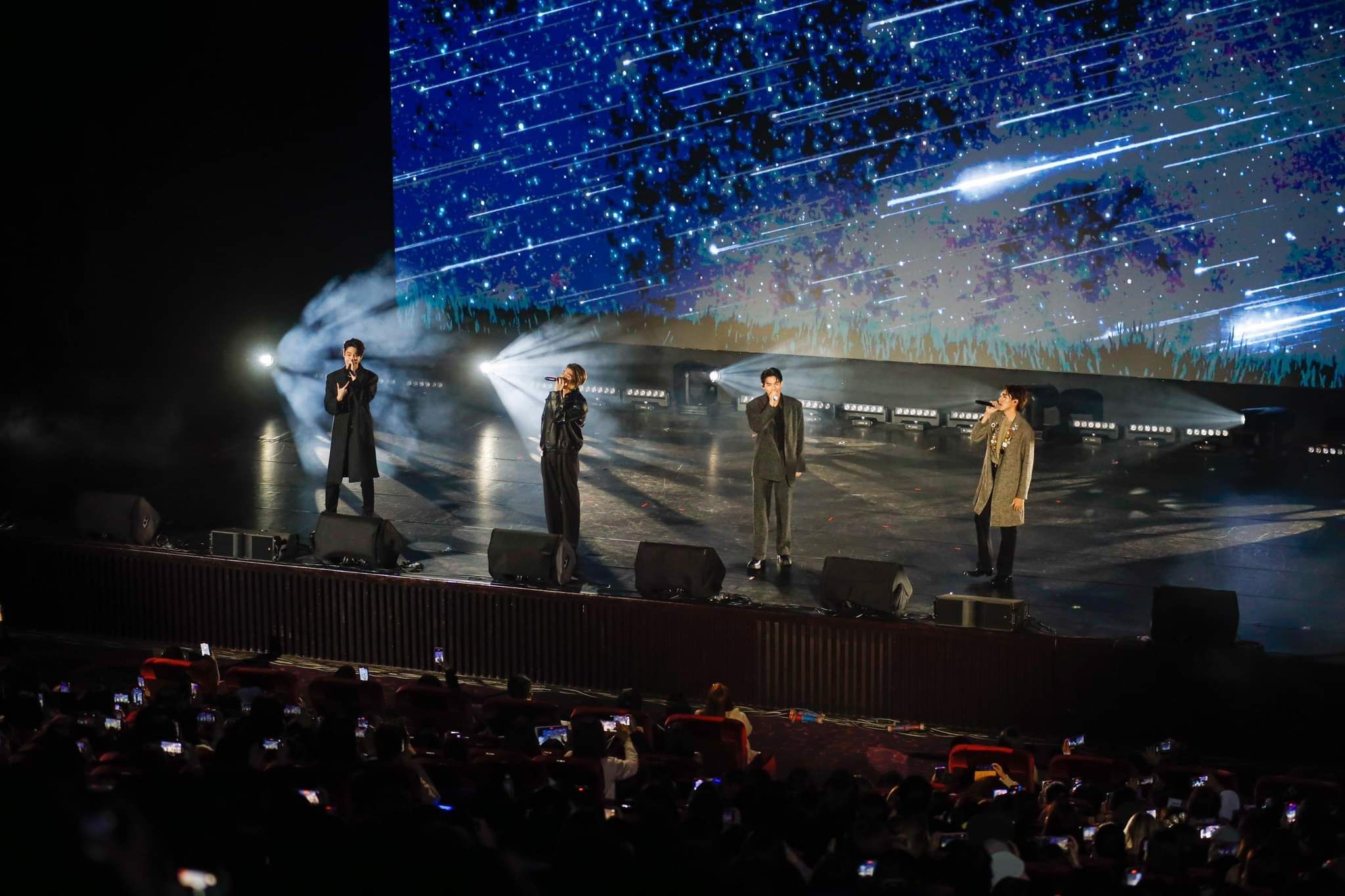 泰國「F4」Dew（左起）、Bright、Win、Nani今在台北國際會議中心舉辦見面會，合唱《Who Am I》揭開序幕。（iMe TW提供）