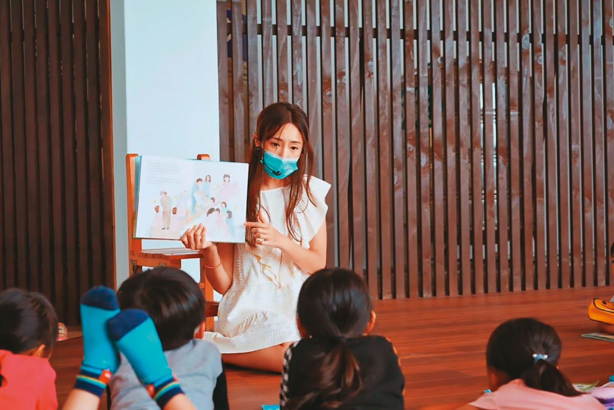 關注兒少及動保議題的隋棠獲大批粉絲、網友支持,形象相當正面。(翻攝隋棠臉書)