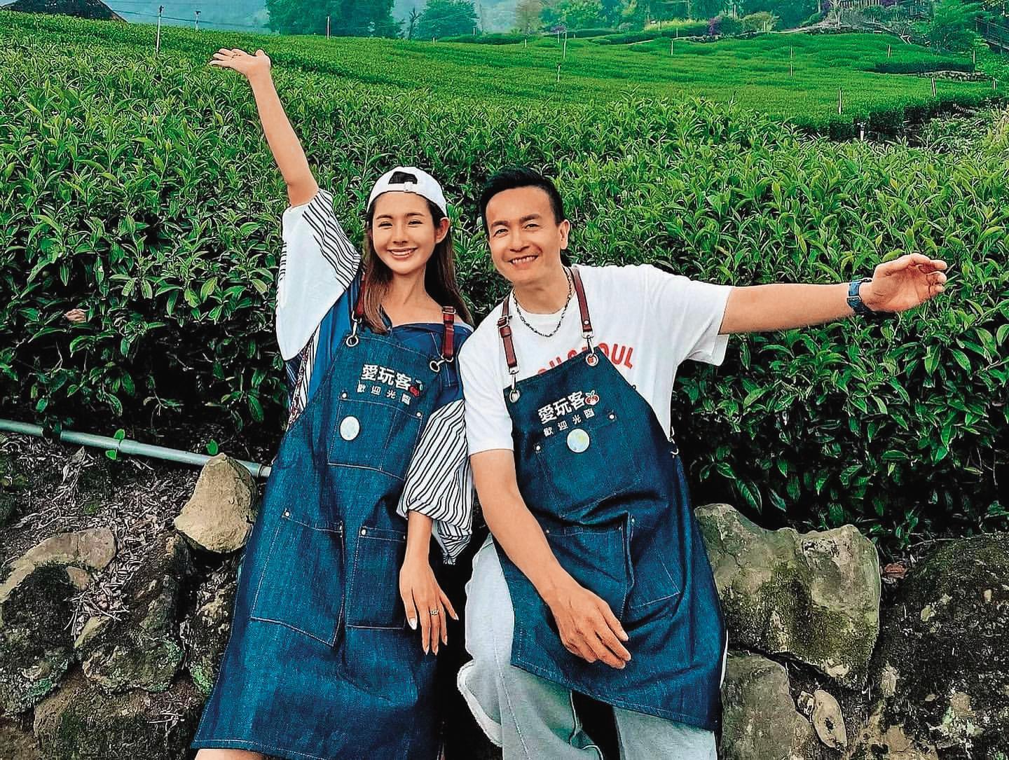 鮪魚(左)、小鐘(右)主持《愛玩客》9年,因改版遭換血。(翻攝自《愛玩客》臉書)