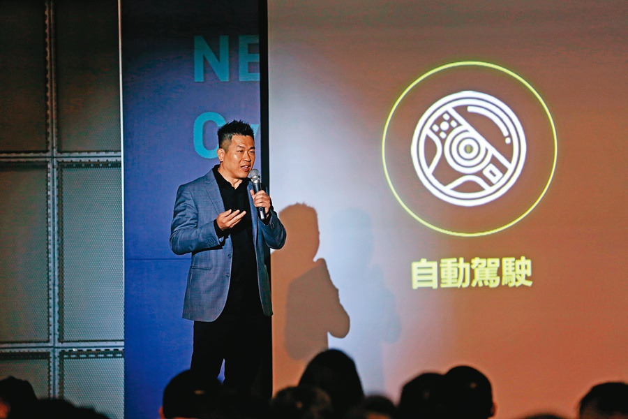 魏國章（圖）曾是蘋果創辦人賈伯斯手下大將，鴻海挖角他操盤電動車發展，備受外界矚目。