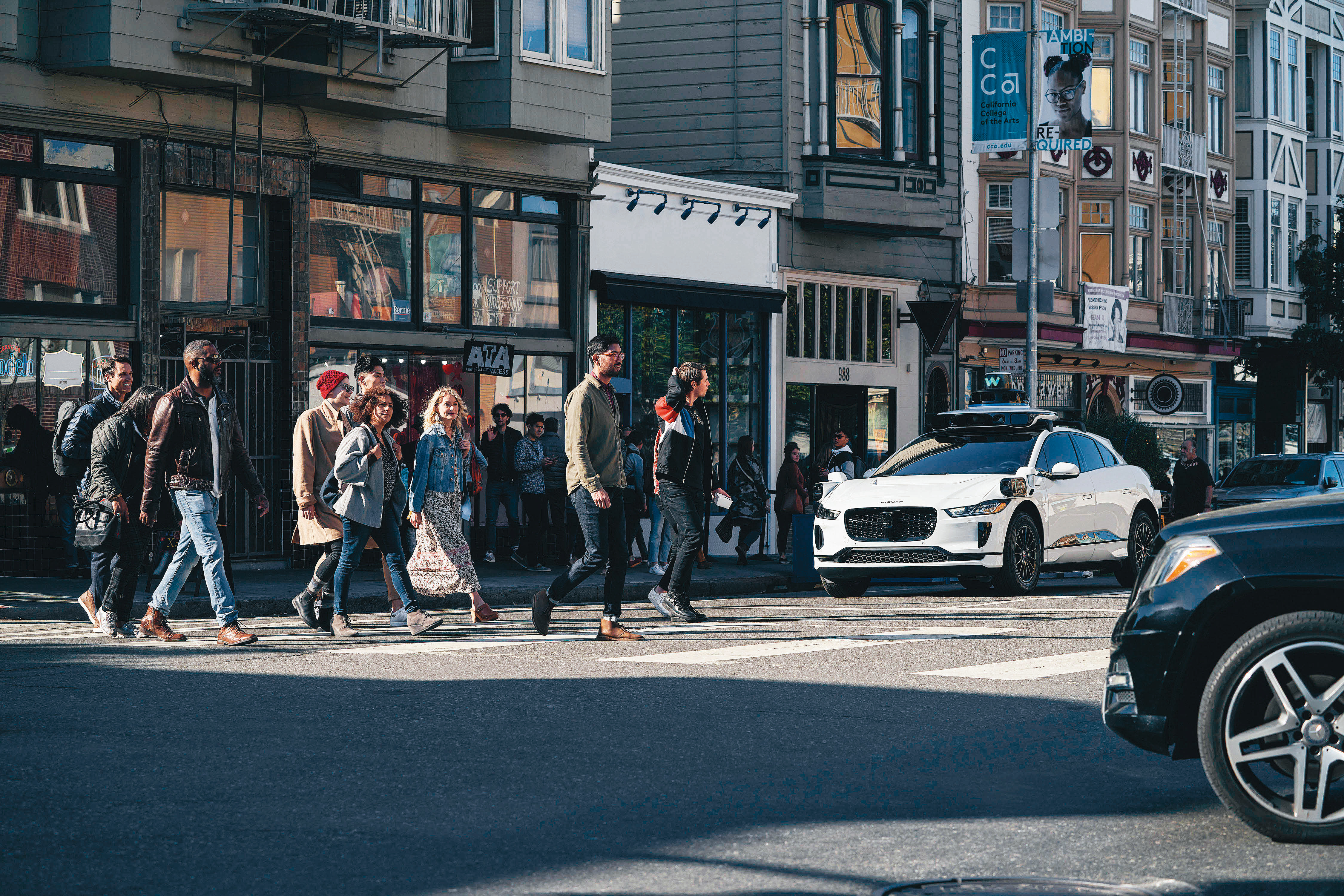 當自駕車滿街跑的時候，AI邊緣運算、網路通訊等科技在交通上的應用，將越來越重要。（waymo官網）