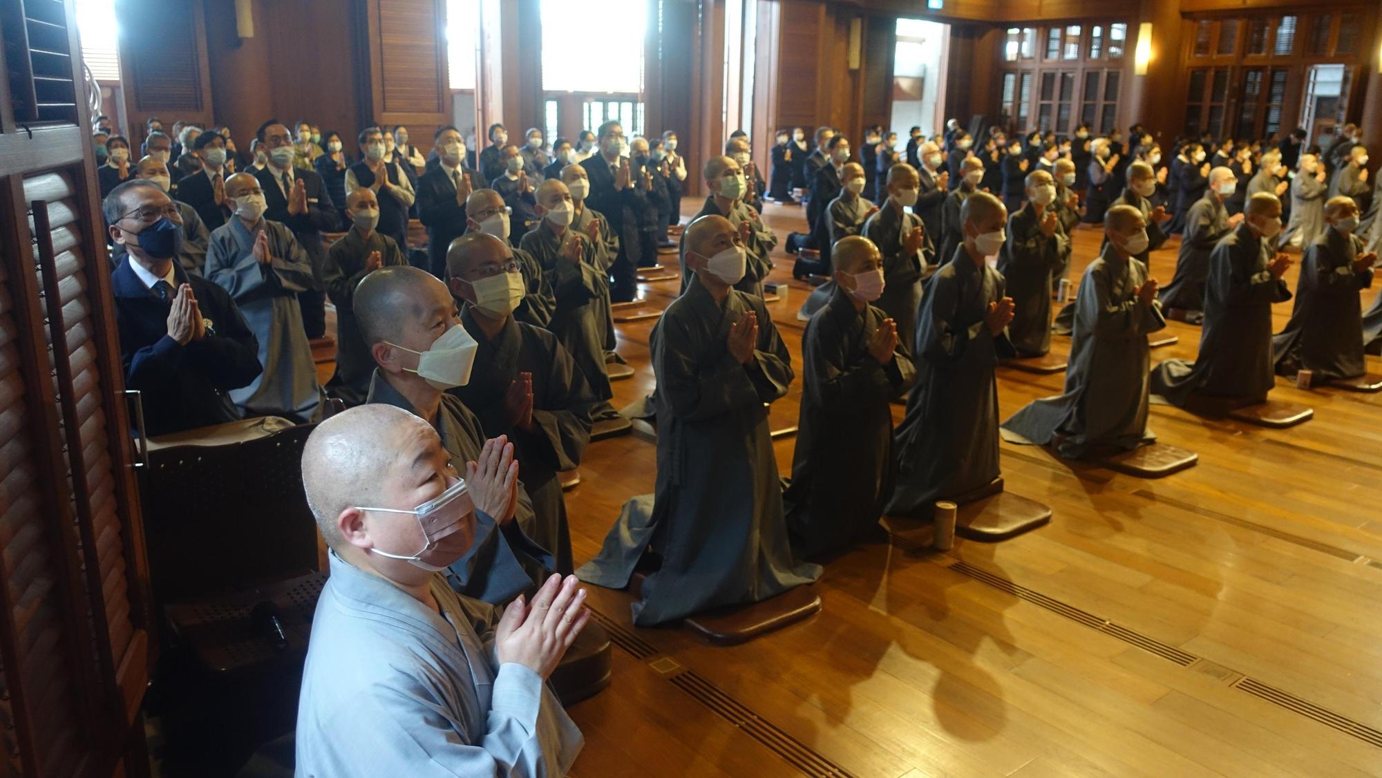 二月七日中午,慈濟在靜思精舍發起「大愛共善、救拔苦難-馳援土耳其」線上祈禱與募心募愛活動。(讀者提供)
