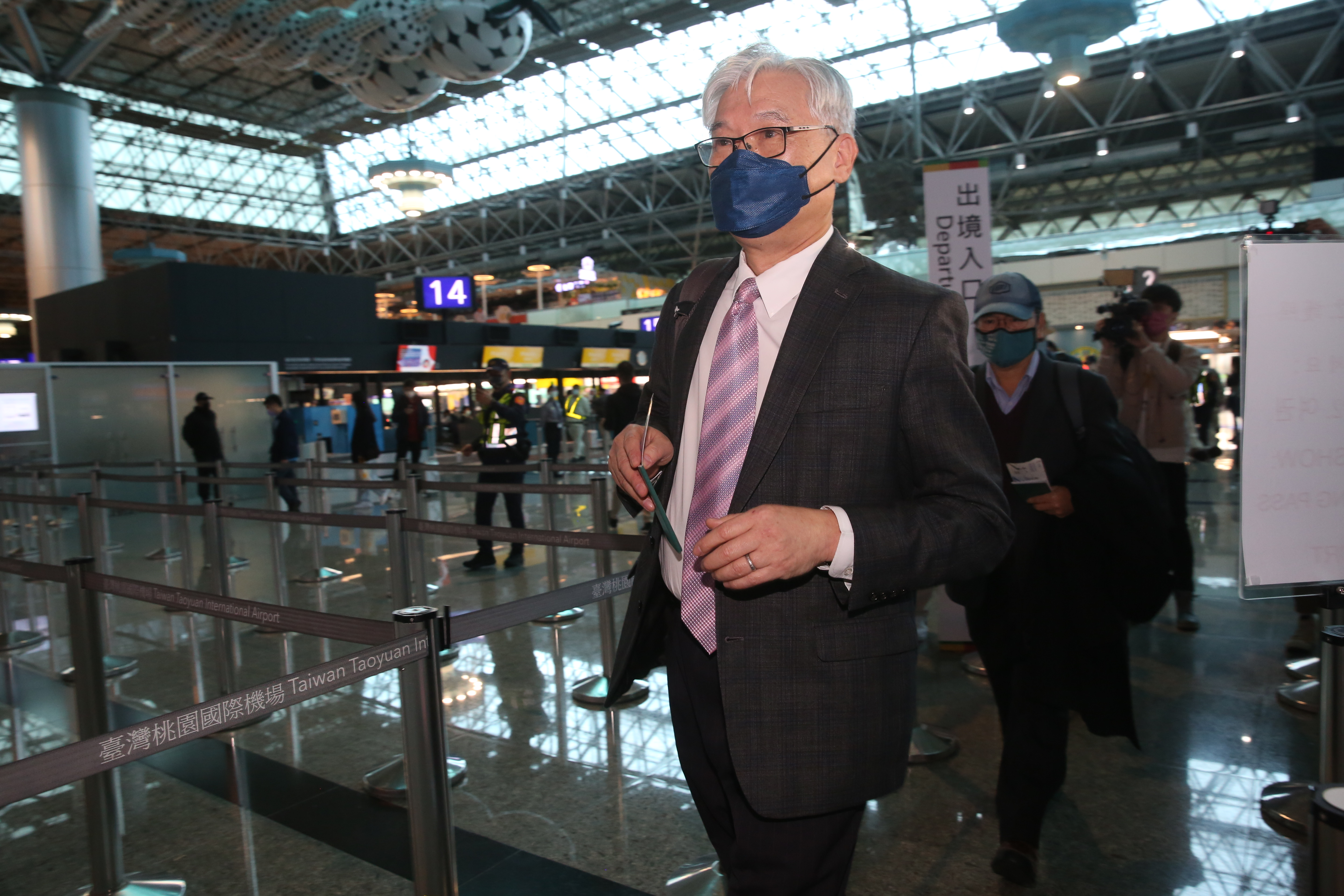 夏立言昨率團啟程訪中，他強調此行沒有任何政治目的，就是關懷民生、對話、溝通。