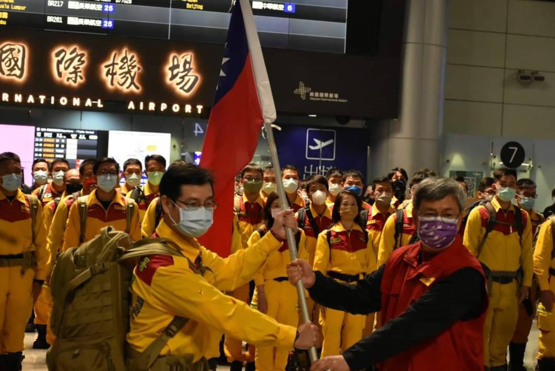 有關注警消權益的人士投書媒體,批評消防員長期人力不足、工時過勞、血汗加班,消防署澄清絕對依法予以維護及保障。(消防署提供)