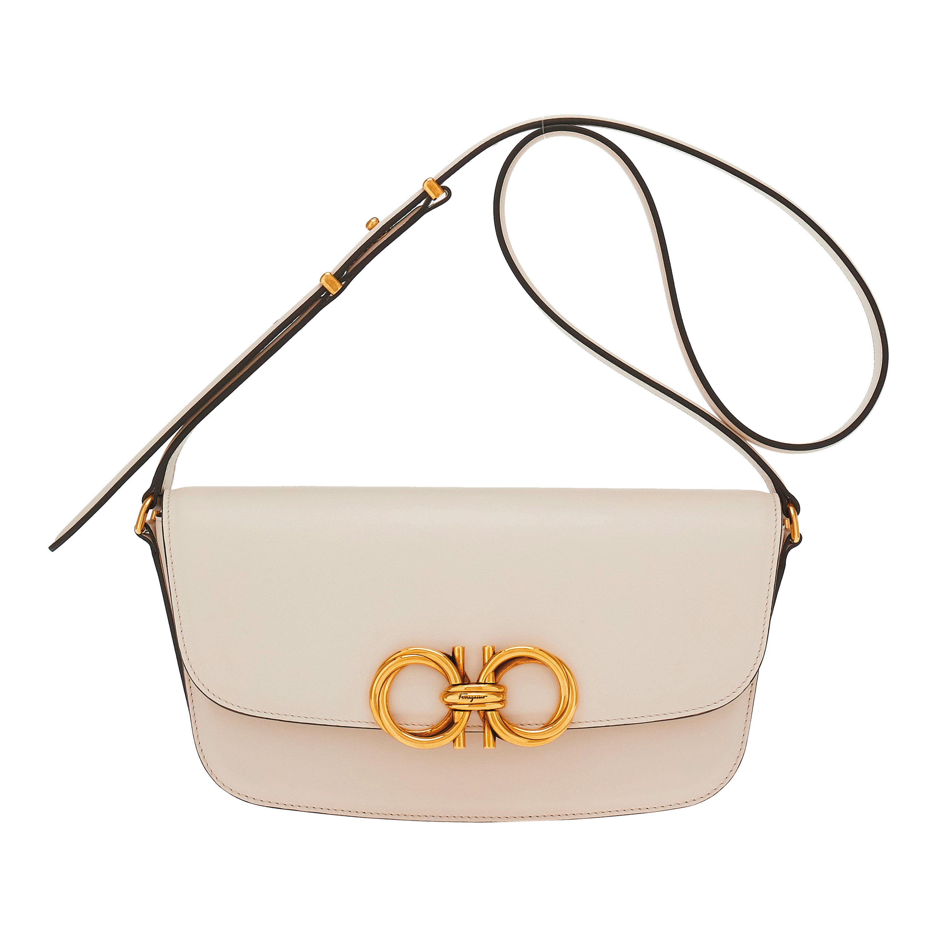 寬版白色皮革Gancini扣飾肩背包 NT$87,900（Ferragamo提供）