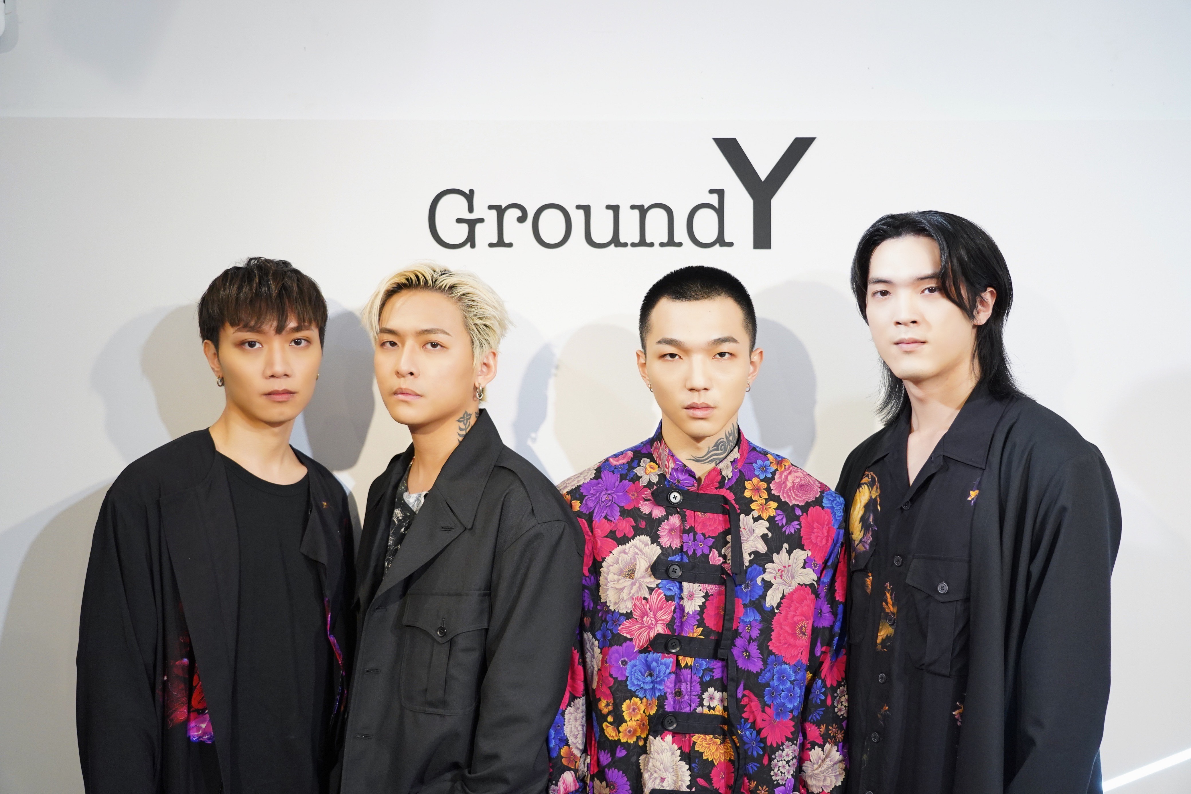 傻子與白痴X Ground Y 完美演繹酷勁又叛逆的時尚搭配。(相信音樂提供)