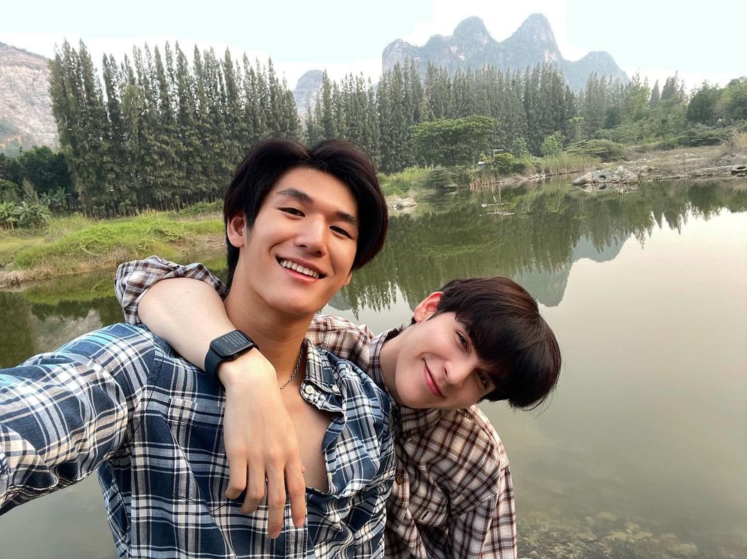 泰劇《龍月》主CP Bank（右）和Mos將海外首場見面會獻給台灣。（翻攝mbwanttogosomewhere IG）