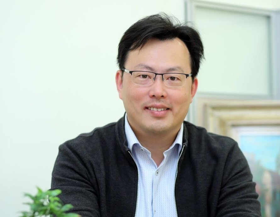 國立體育大學教授鄭世忠接任體育署長，而現年47歲的鄭世忠也是史上最年輕的體育署長。（教育部提供）