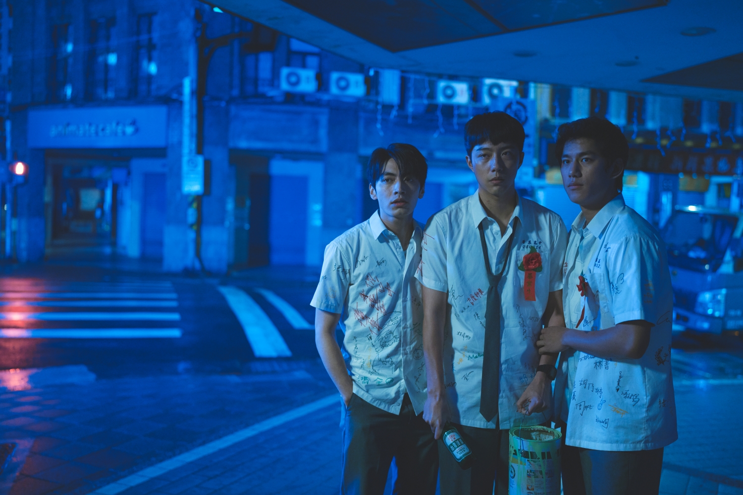 宋柏緯（左起）、蔡凡熙、朱軒洋在《黑的教育》上演真心話大冒險，朱軒洋更以本片拿下金馬最佳男配角獎。（禾豐九路提供）
