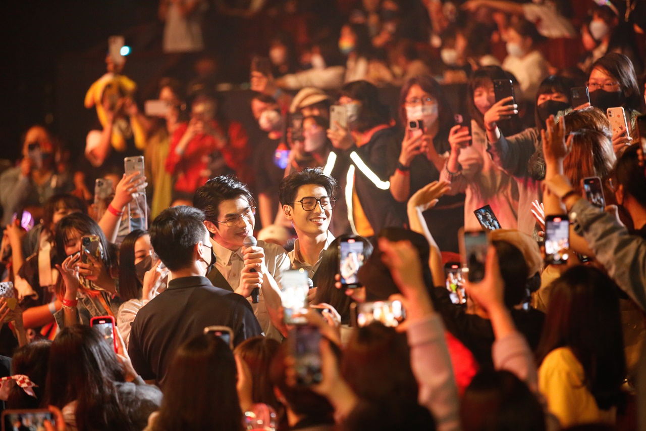 Mile和Apo來台舉辦《黑幫少爺愛上我》見面會，一舉一動都成為粉絲的關注焦點。（本刊自料照）